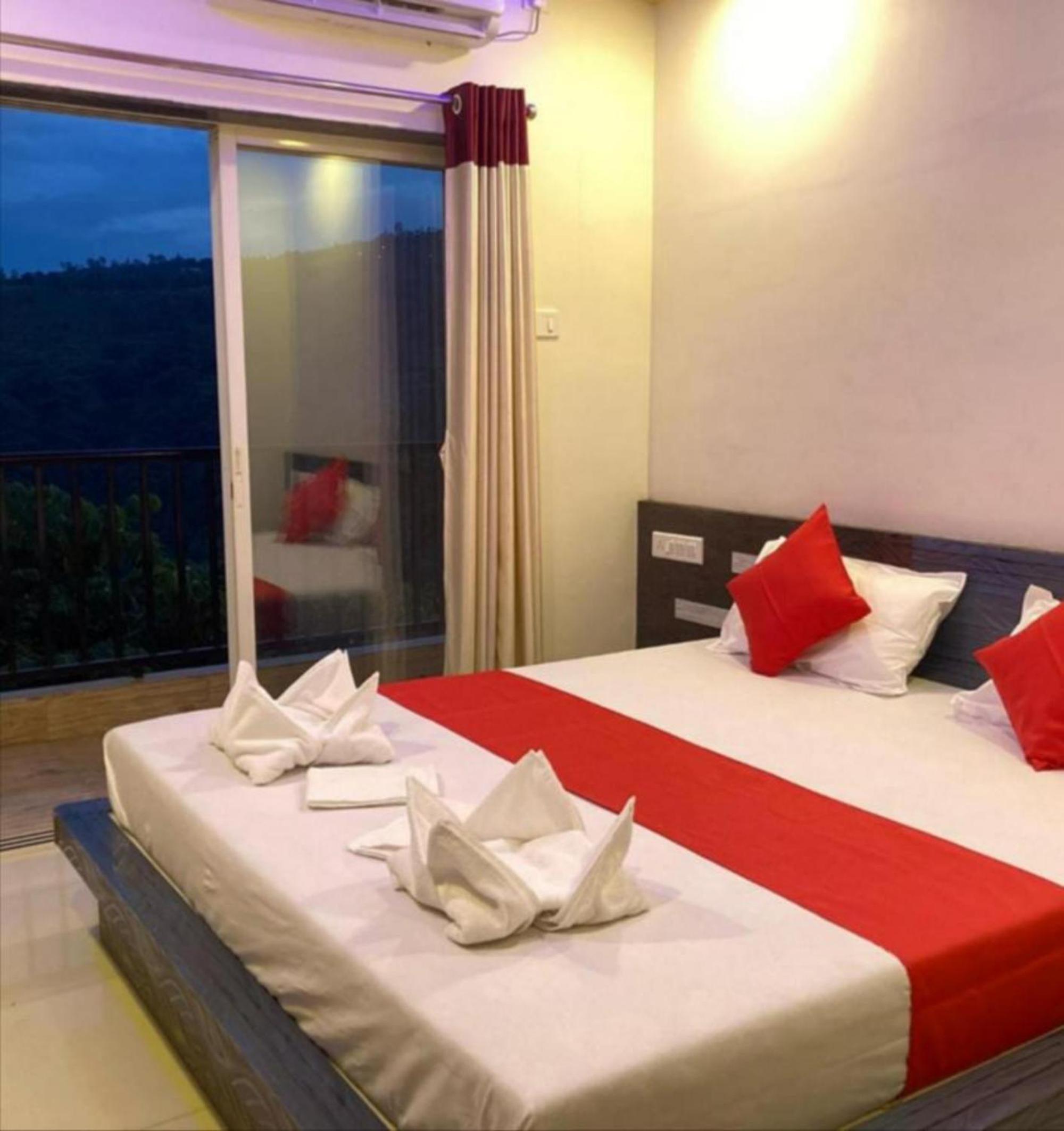 King Room with Mountain View - Photo 13