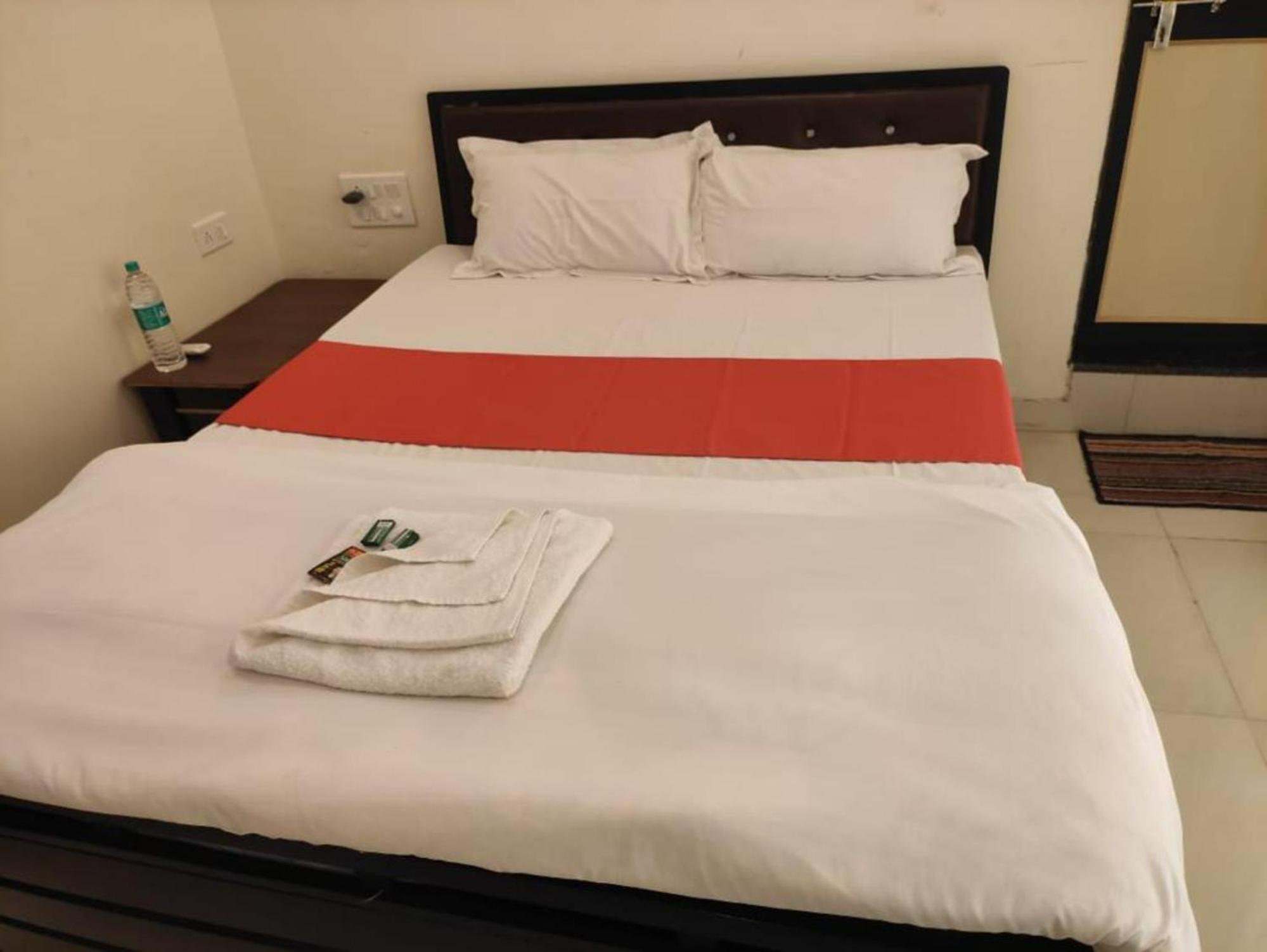 Standard Double Room - Photo 2