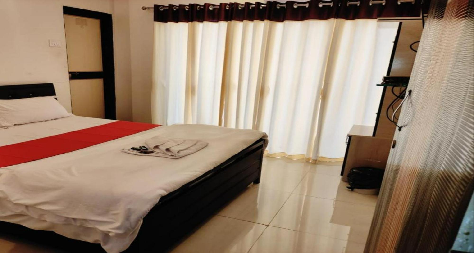 Standard Double Room - Photo 3