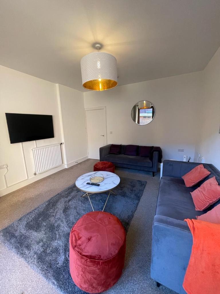Two-Bedroom Apartment photo 2