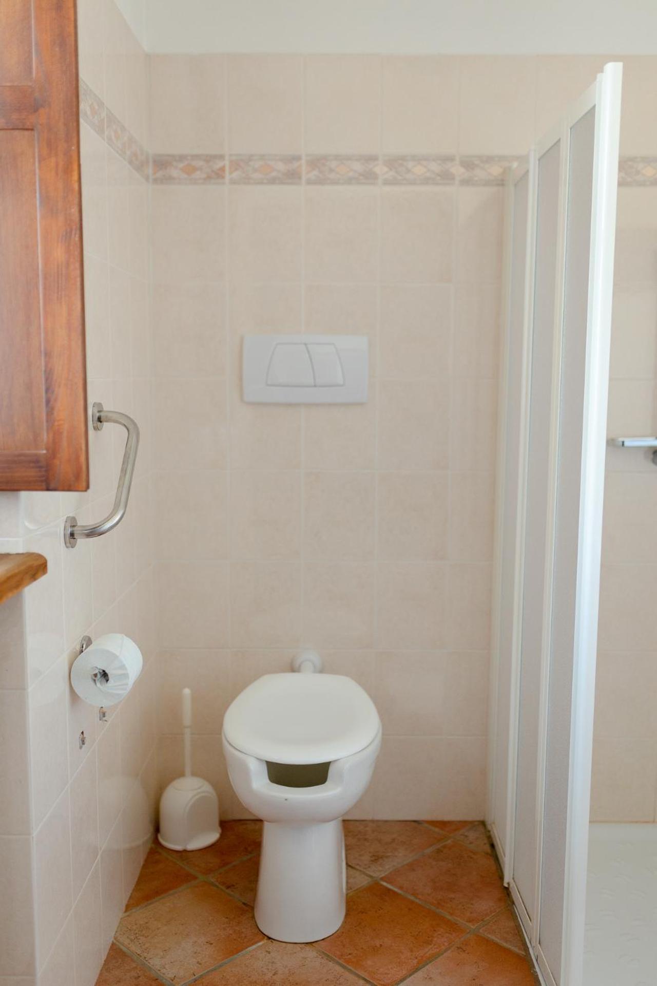 King Room with Roll-In Shower - Disability Access - Photo 2
