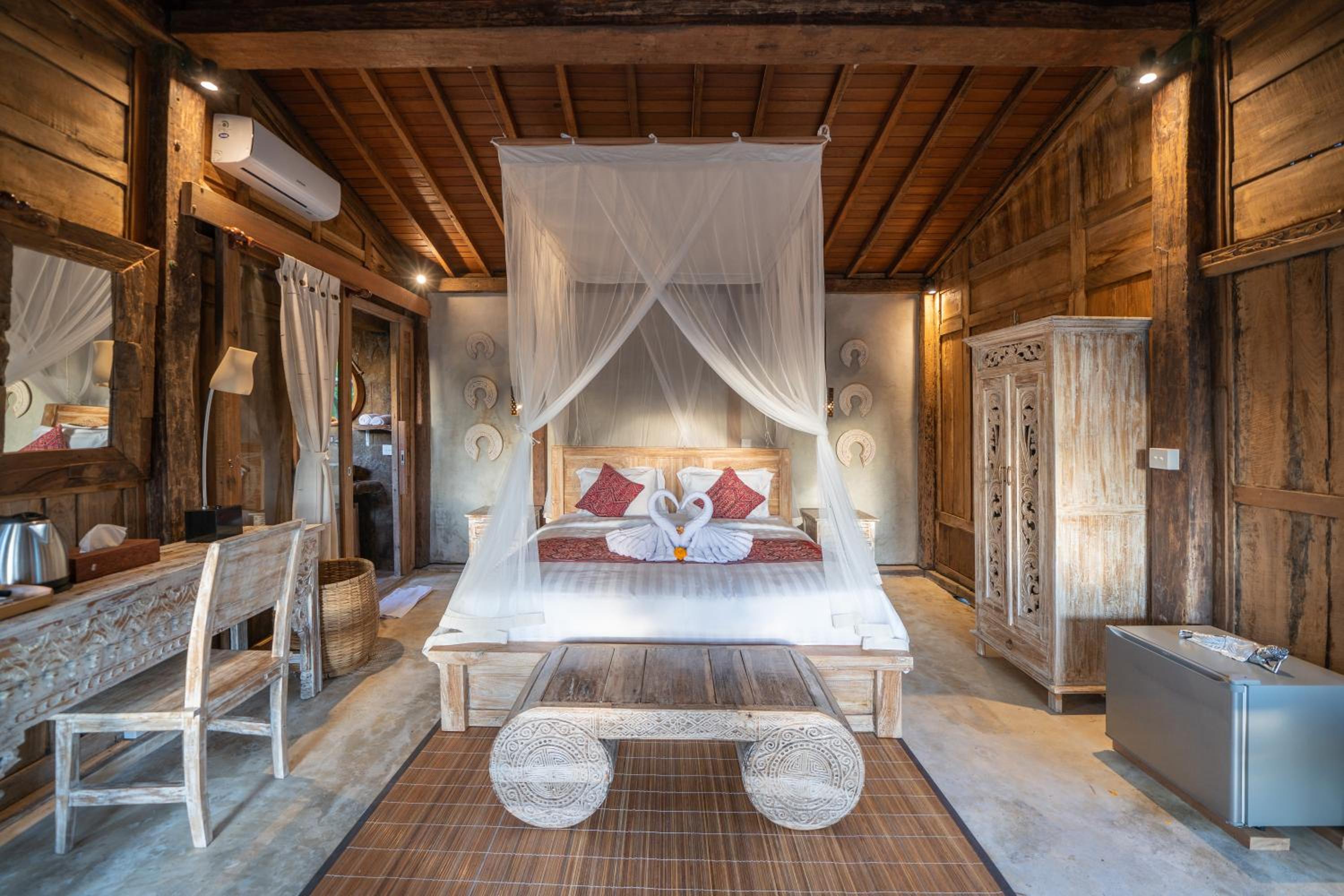 One Bedroom Villa with Jungle View - Photo 1