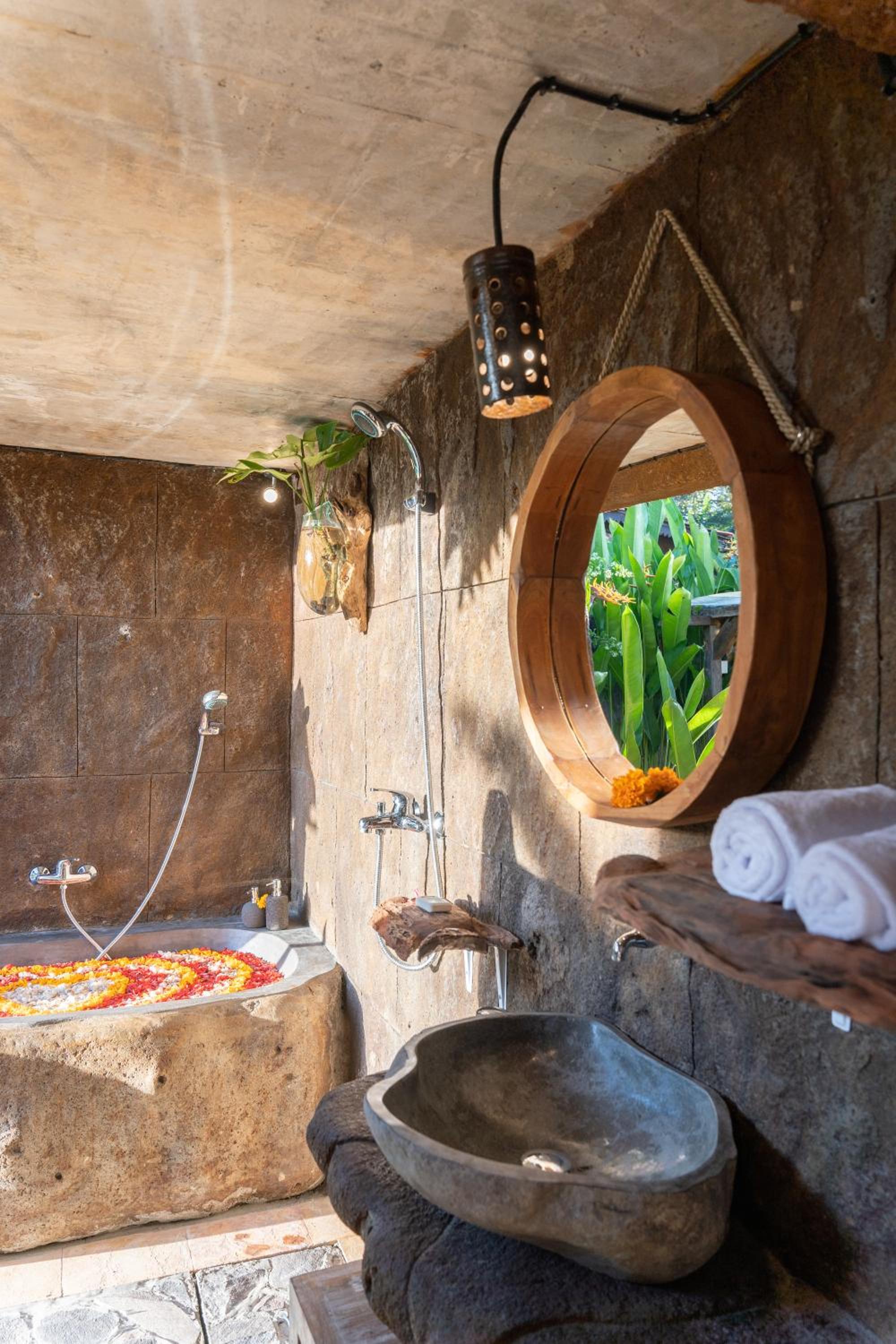 One Bedroom Villa with Jungle View - Photo 9