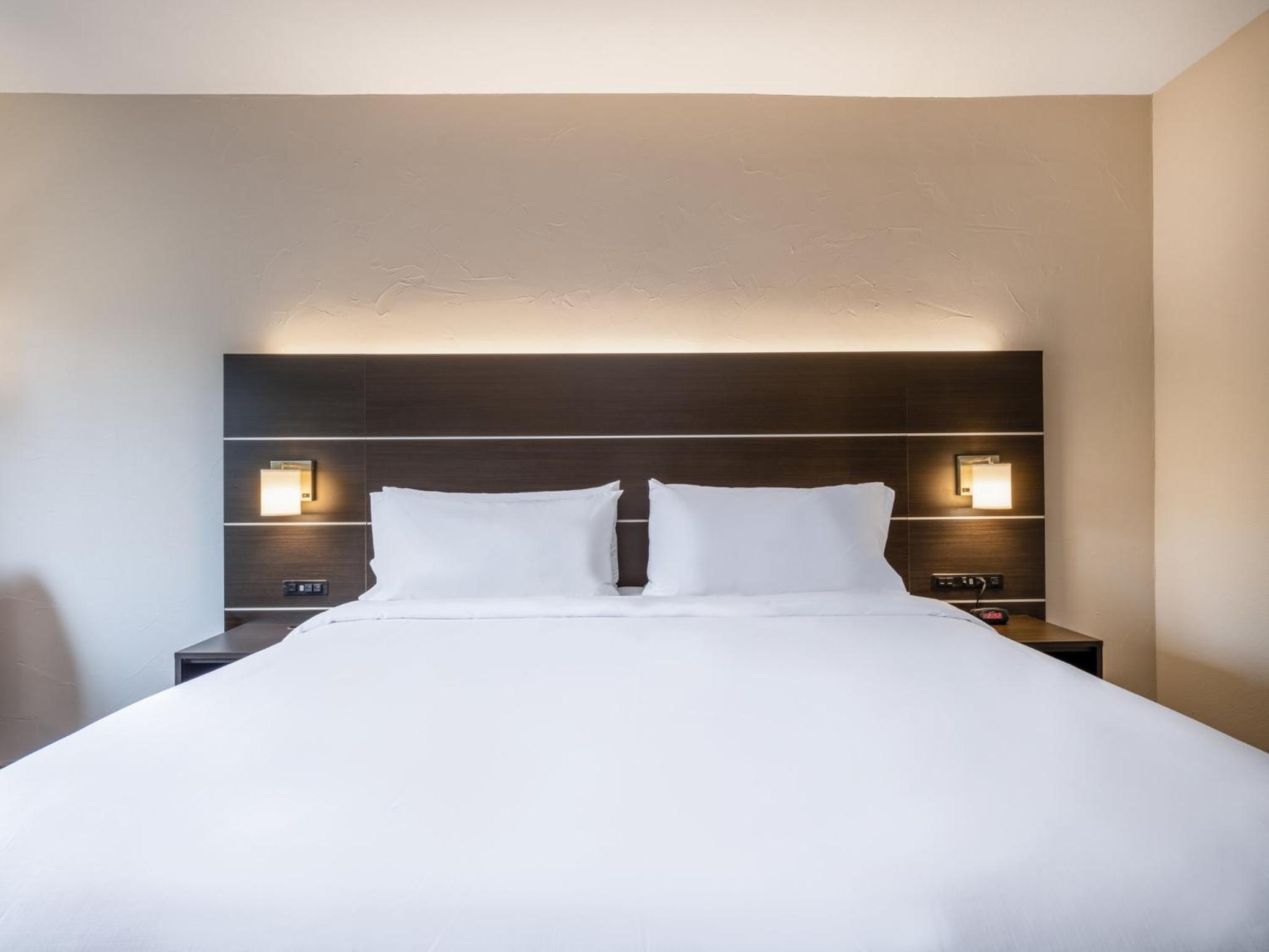 Standard Room - Photo 1