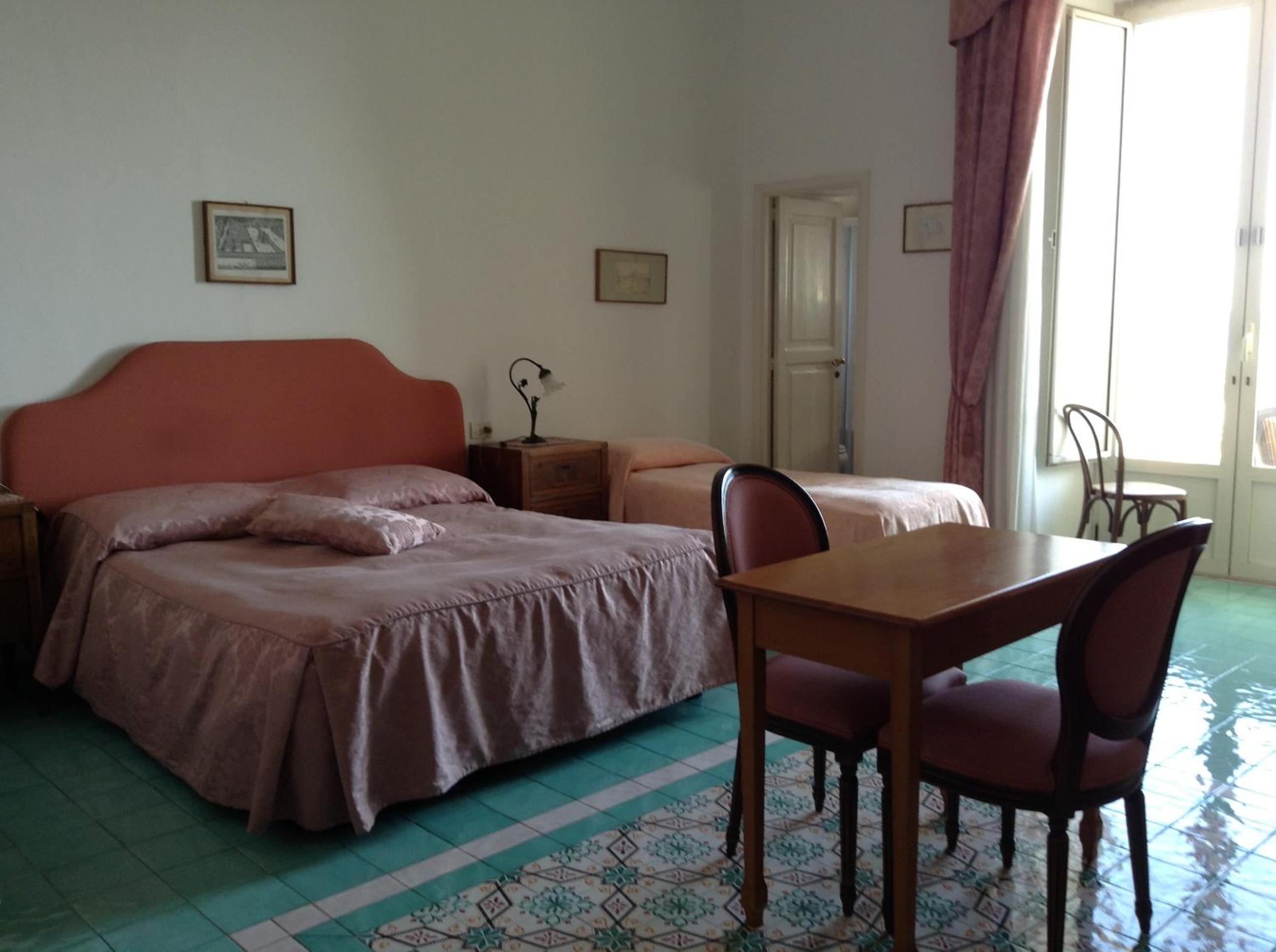Triple Room photo 2