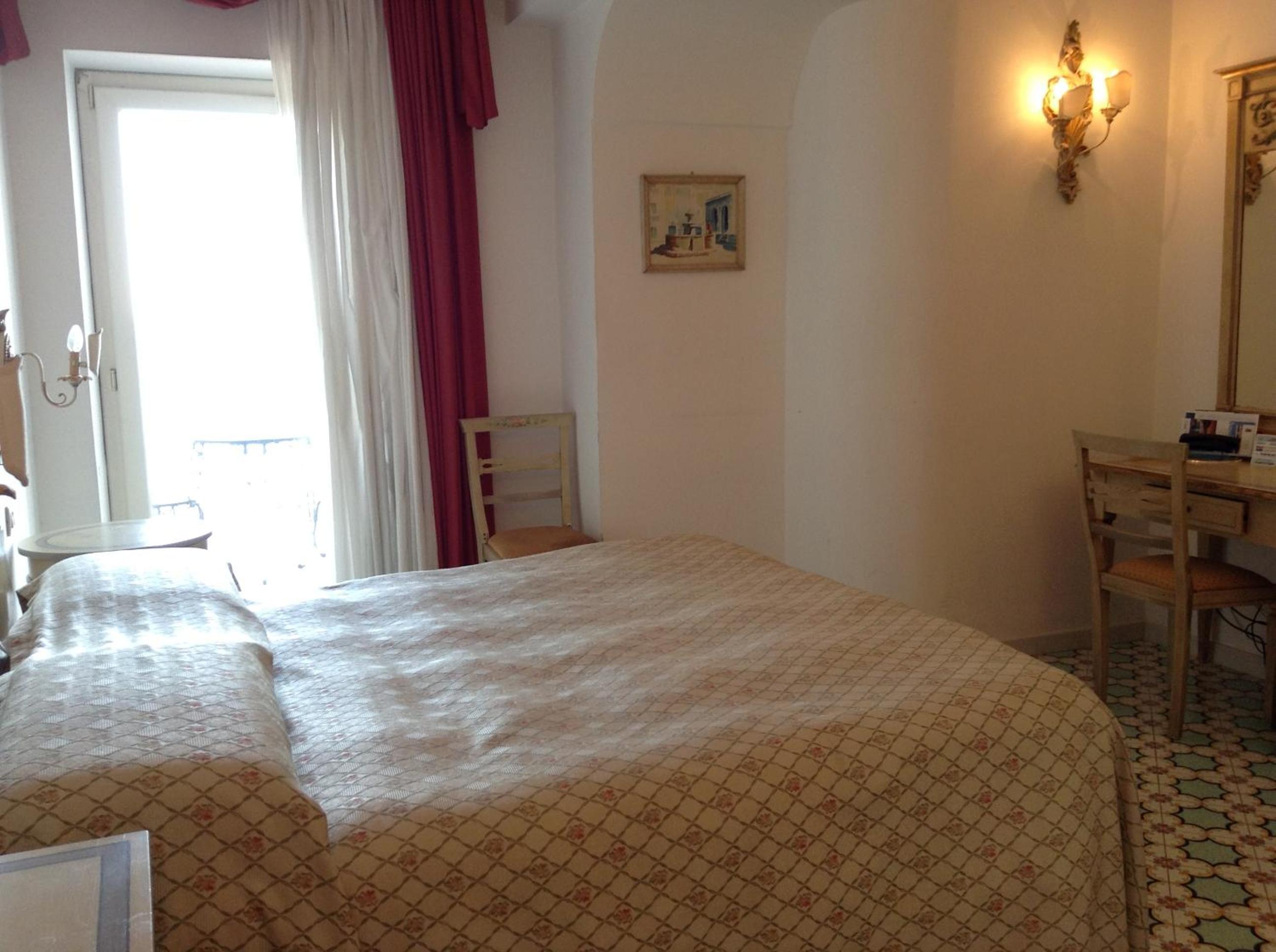 Double Room - Photo 8