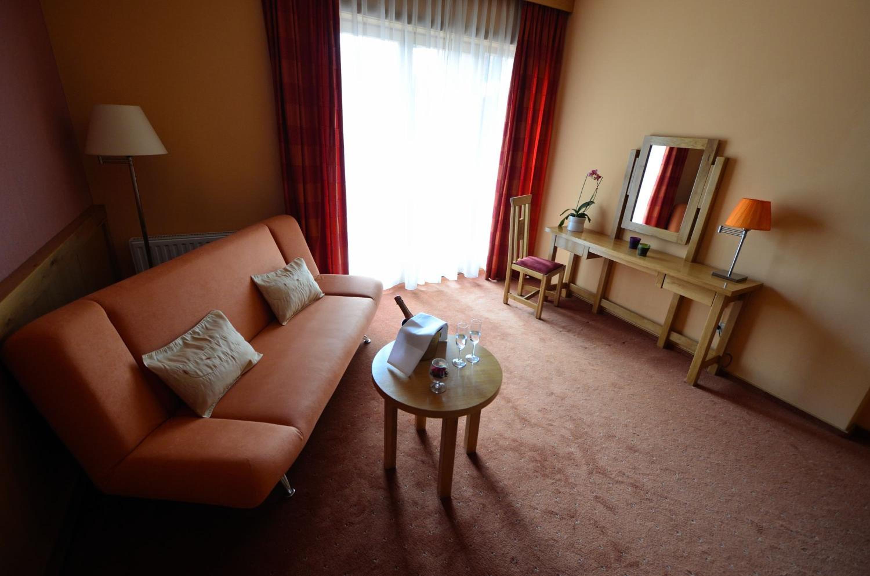 Honeymoon Room - Photo 4