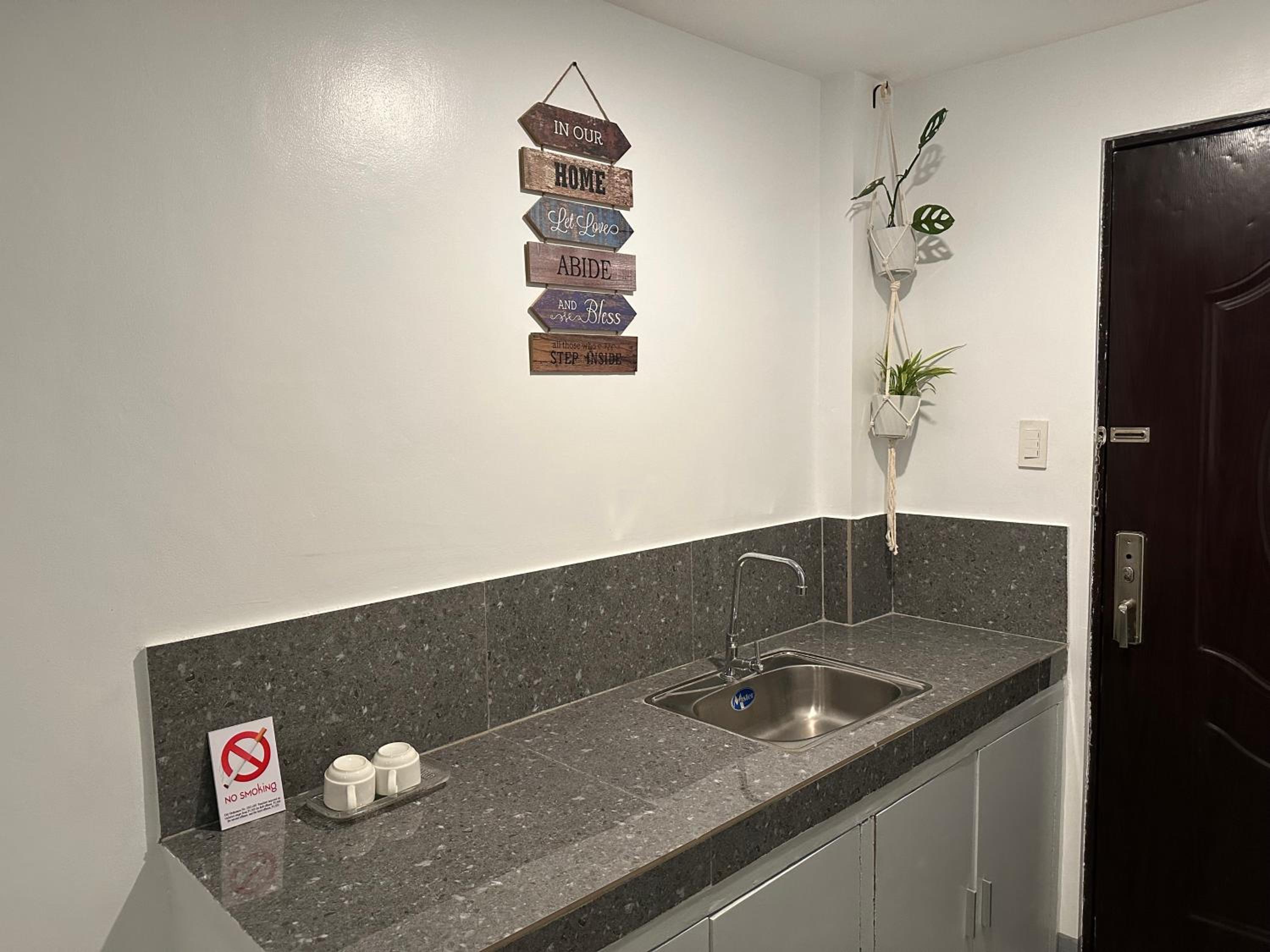 Deluxe Studio - Photo 5