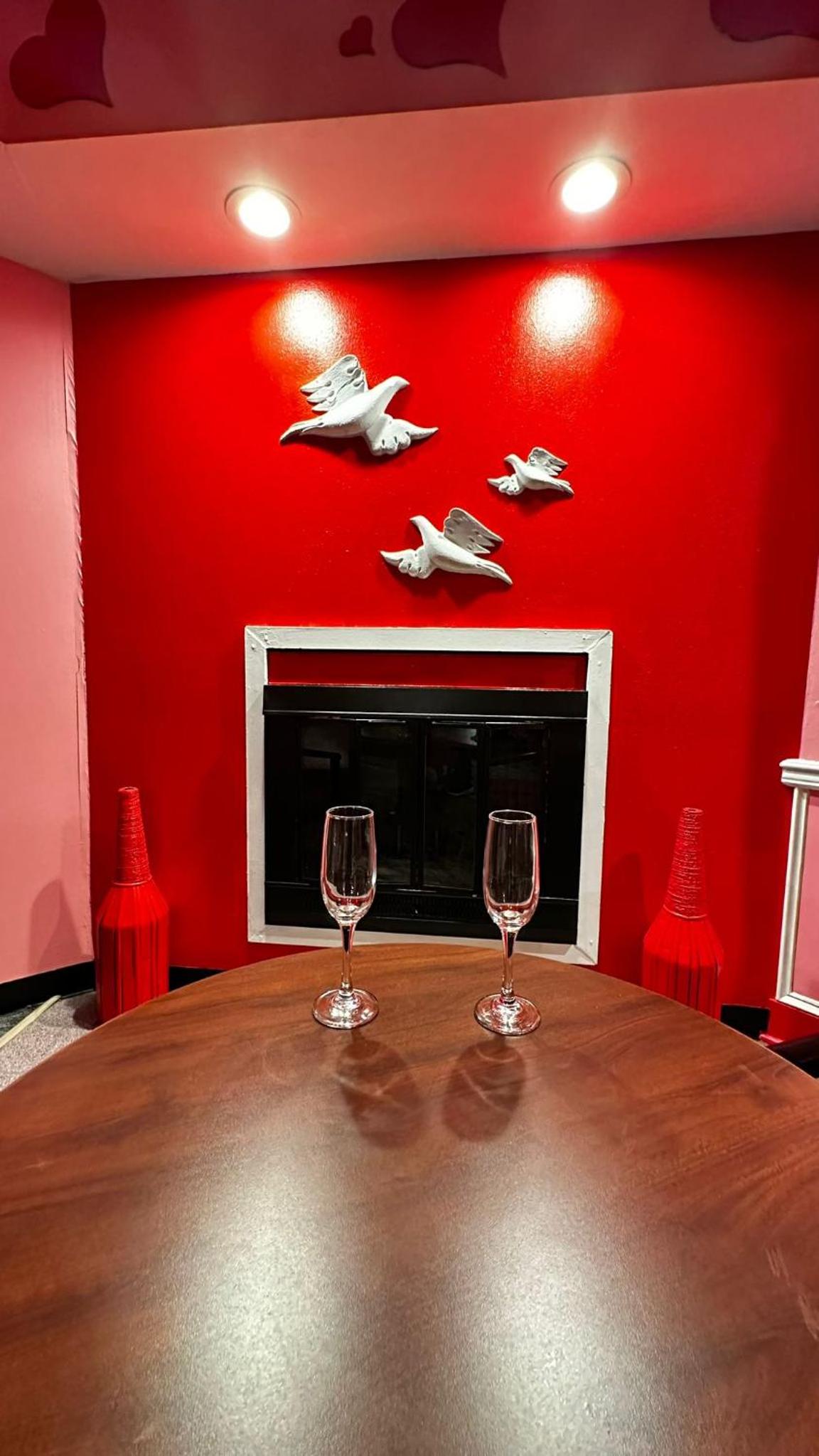 Superior Suite - Photo 12