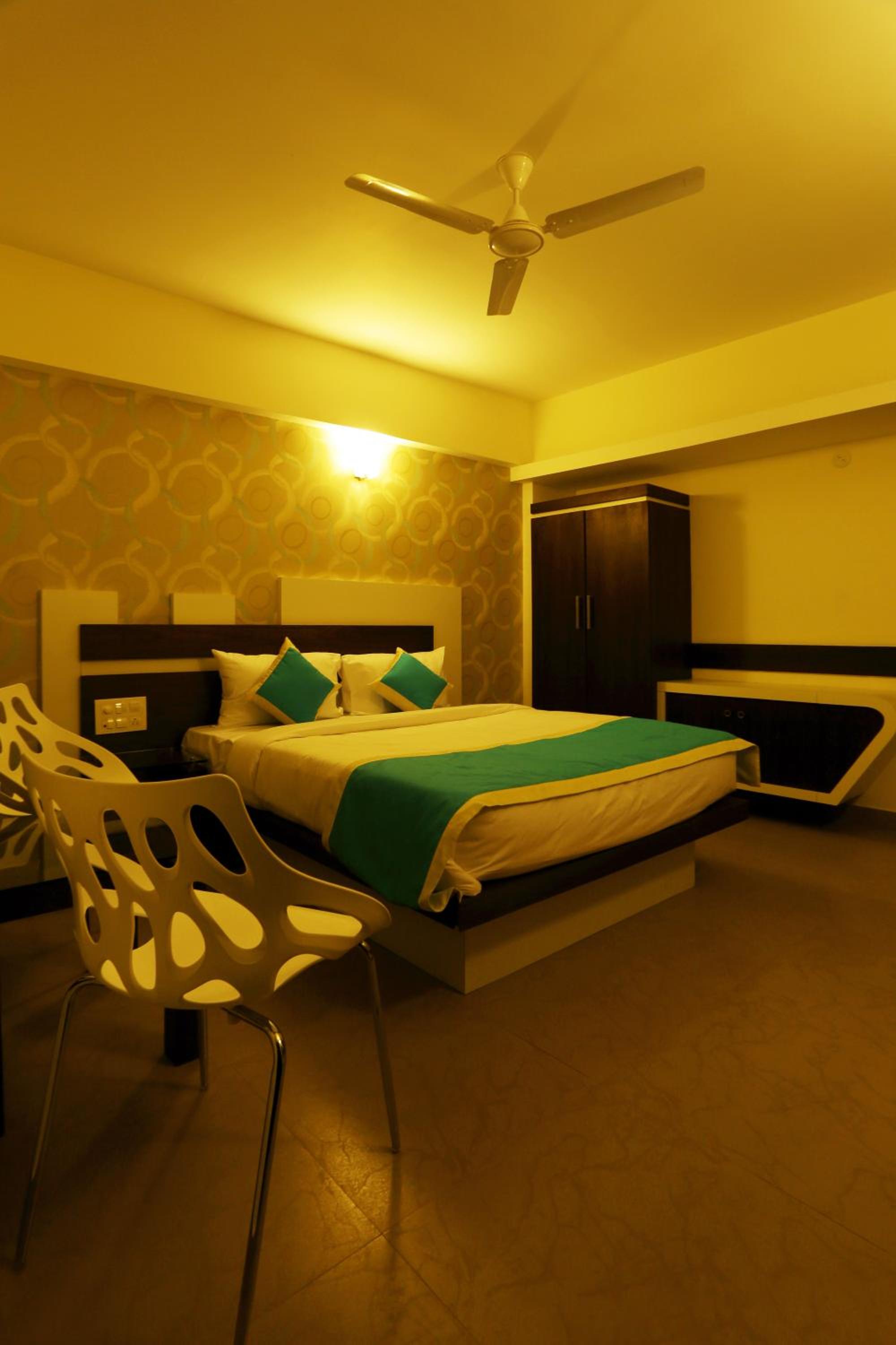 Budget Double Room photo 2
