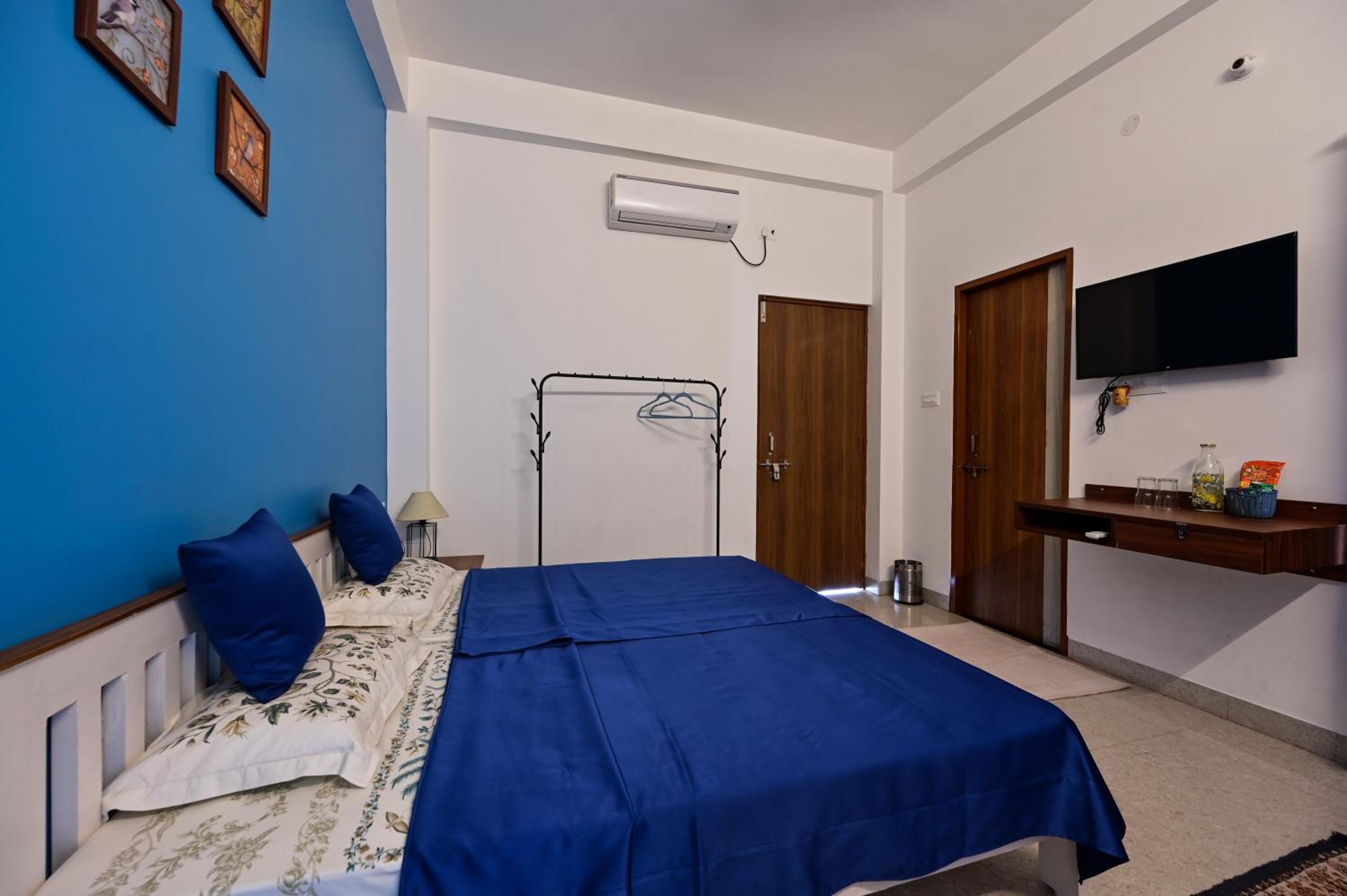 Double or Twin Room - Photo 1