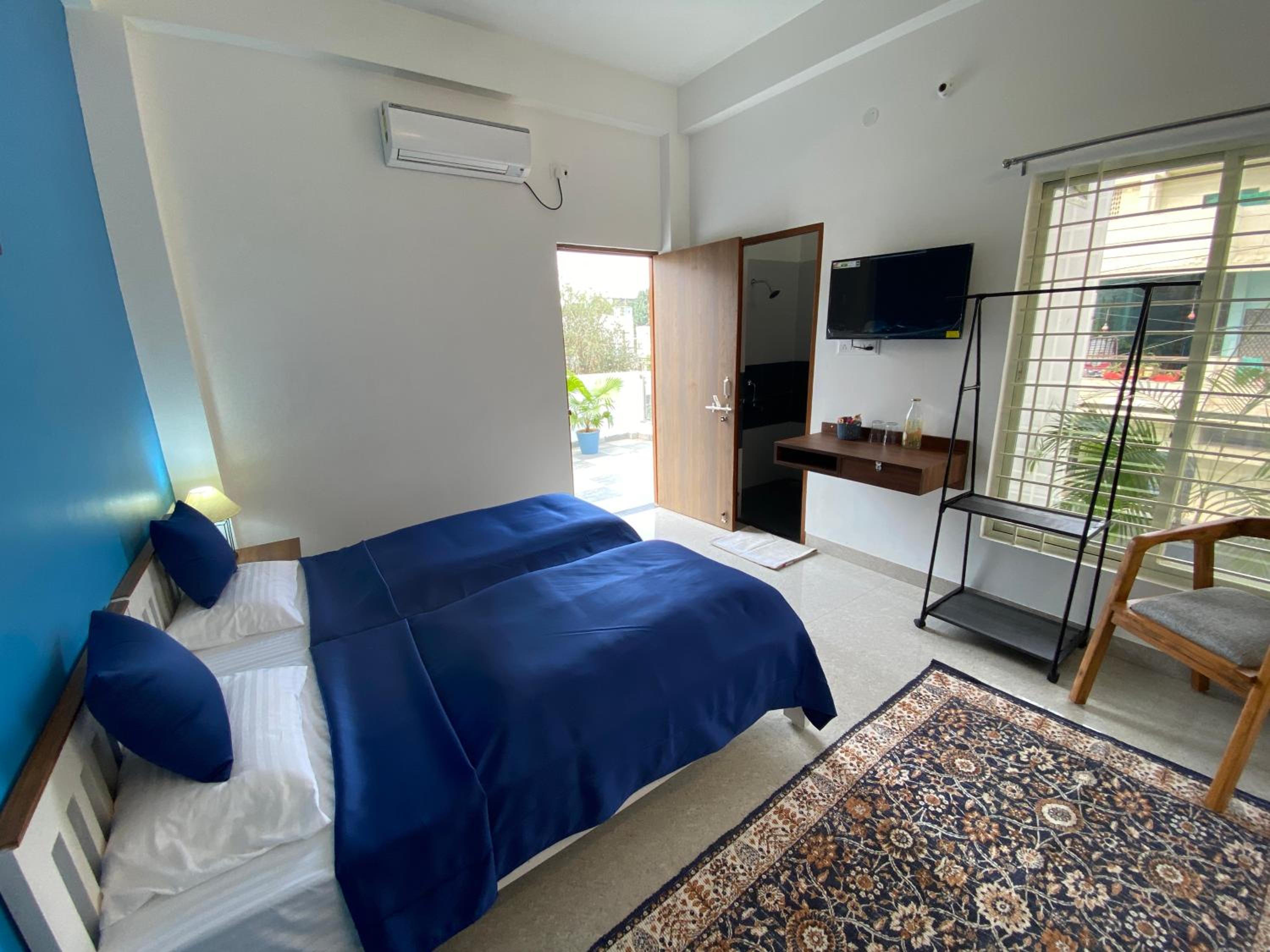 Double or Twin Room with Terrace - Photo 4