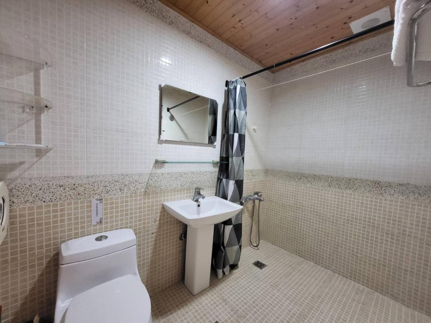 Double Room with Private Bathroom photo 3
