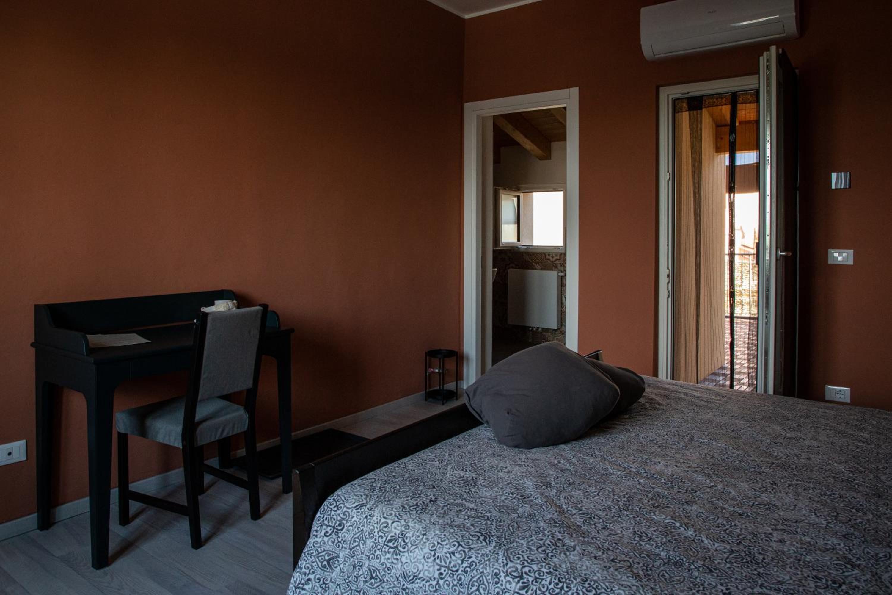 Deluxe King Room photo 3