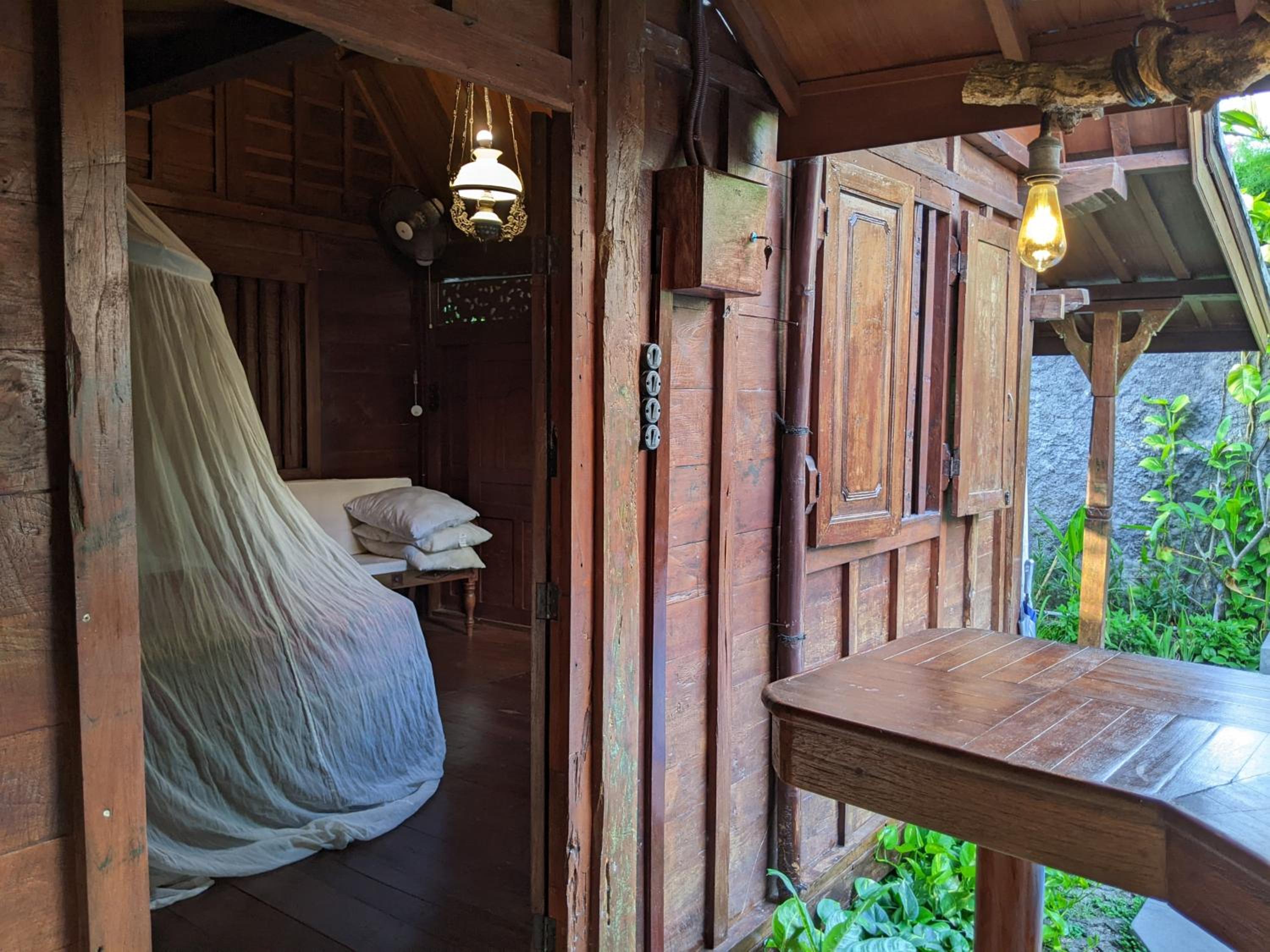Wooden Villa with Private Pool - Photo 66