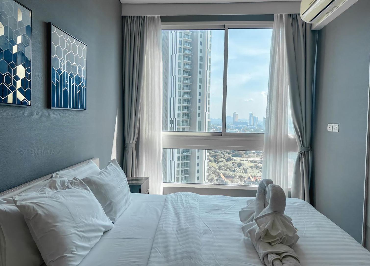 Deluxe Double Room with Balcony - Photo 2