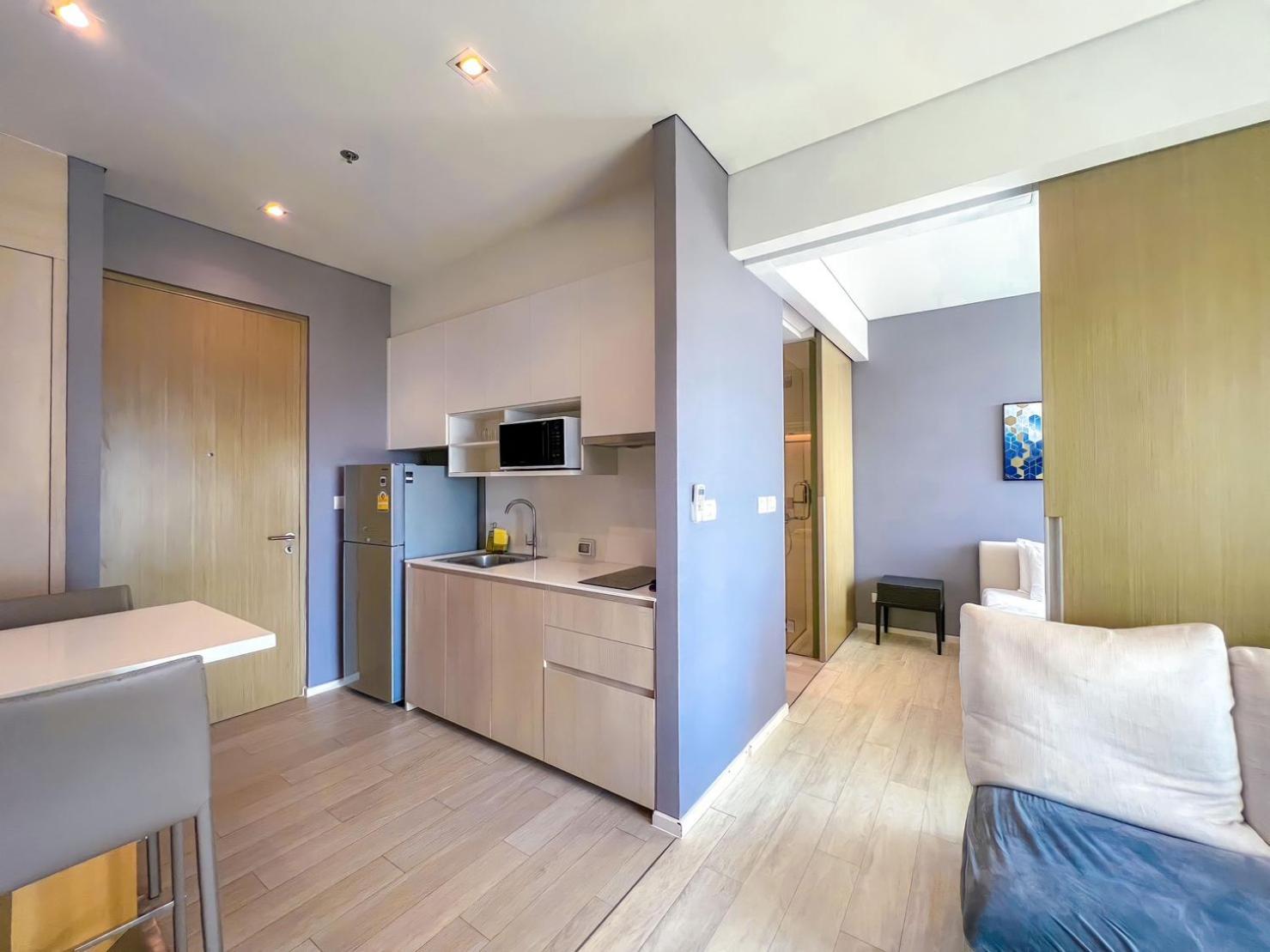 Deluxe Double Room with Balcony - Photo 3