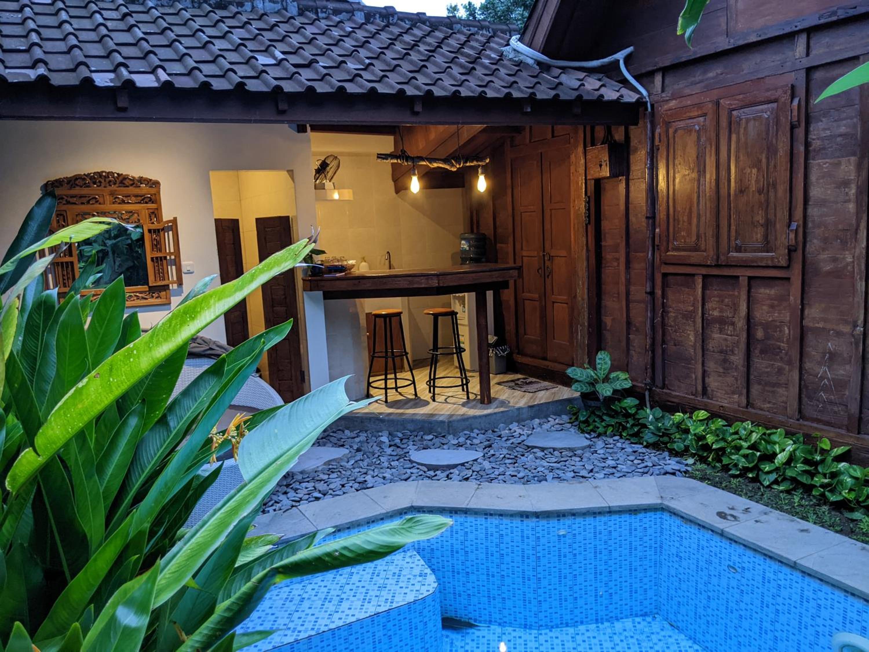Wooden Villa with Private Pool - Photo 55