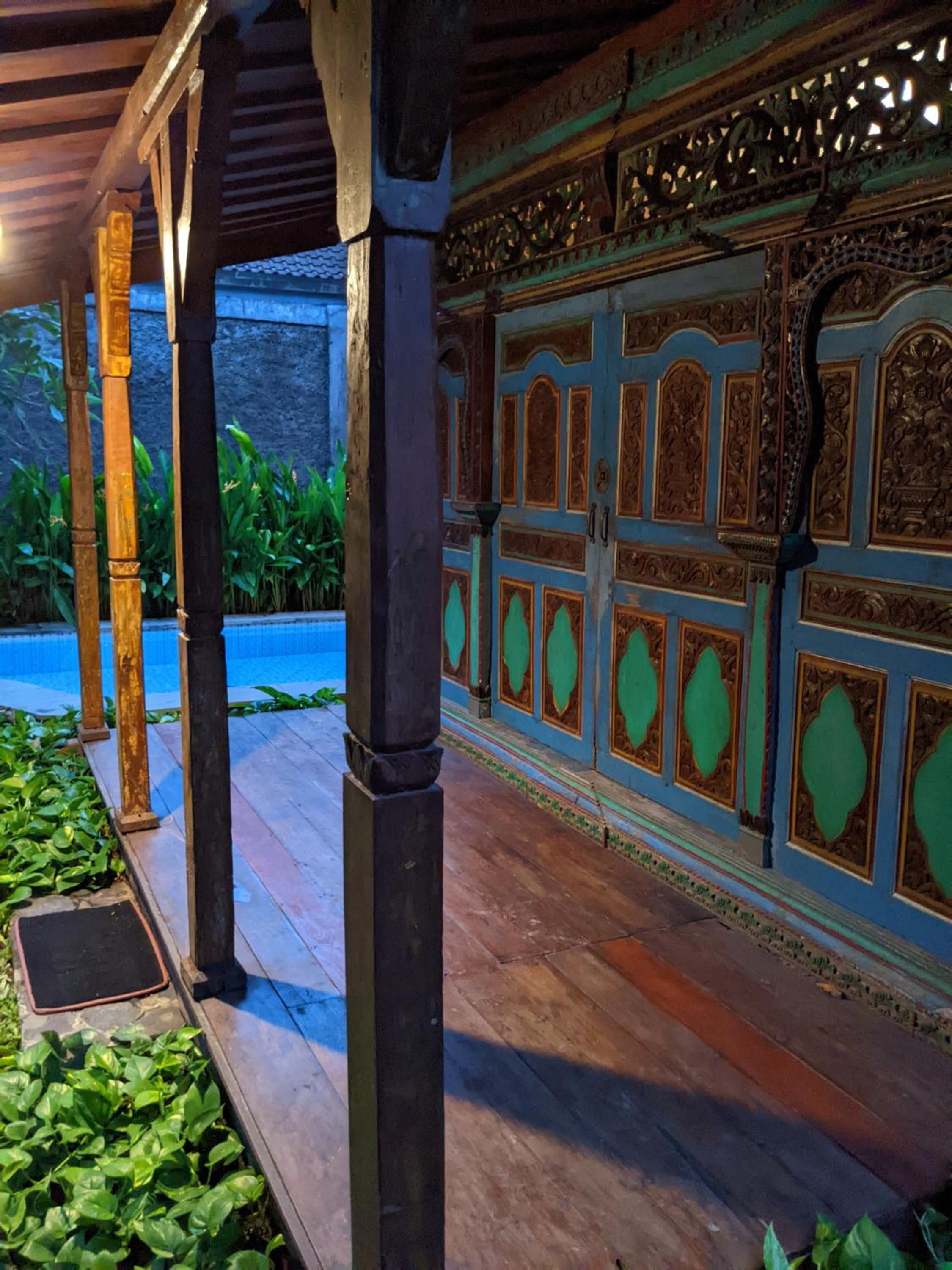 Wooden Villa with Private Pool - Photo 52