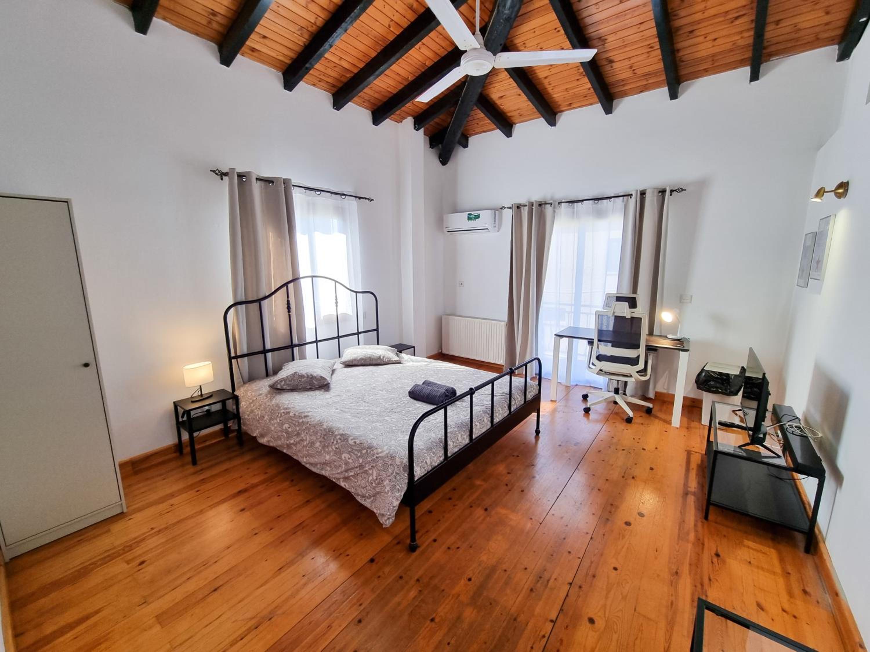 Double Room with Shared Bathroom photo 1