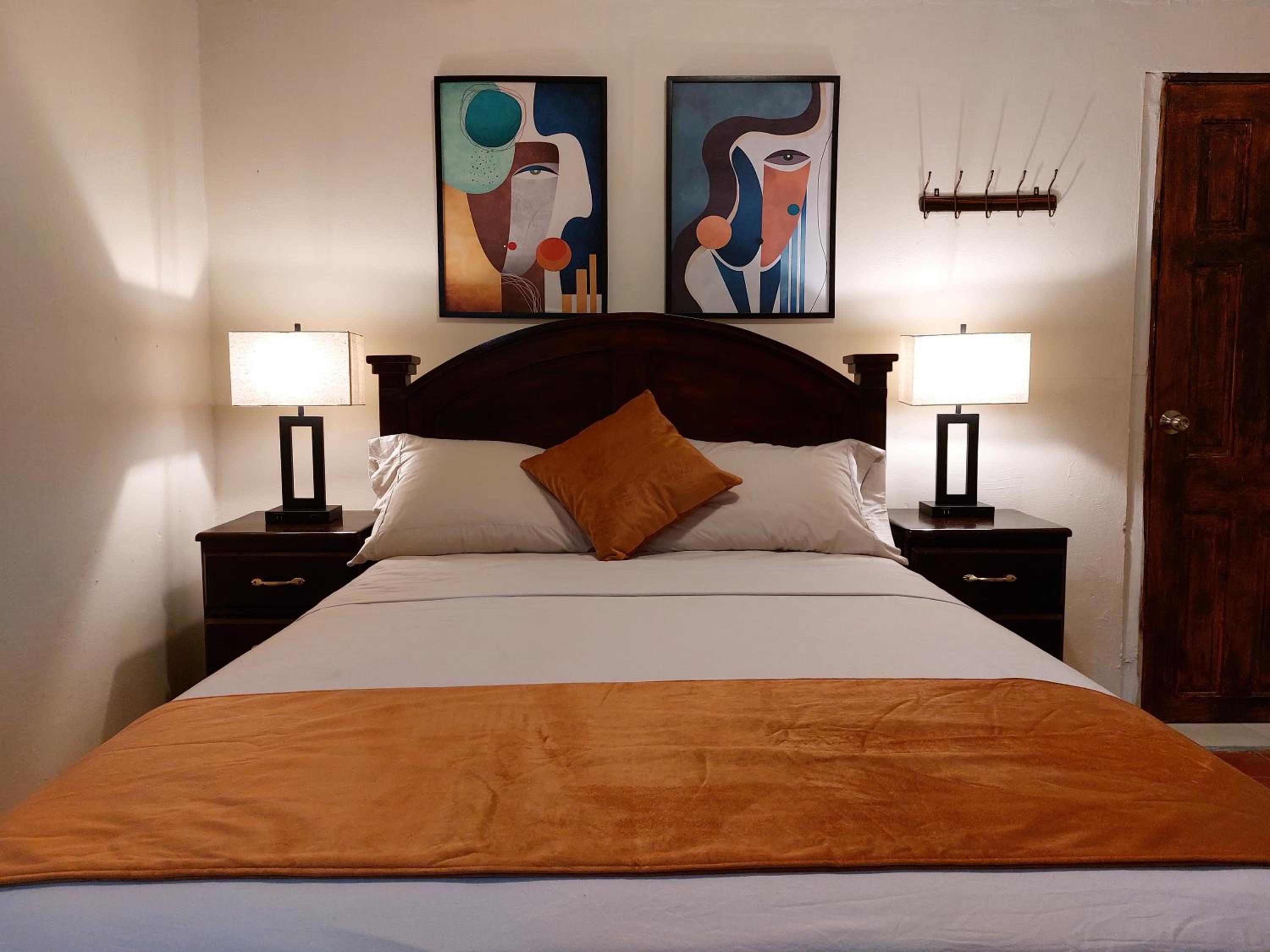 Double Room with Private Bathroom photo 1