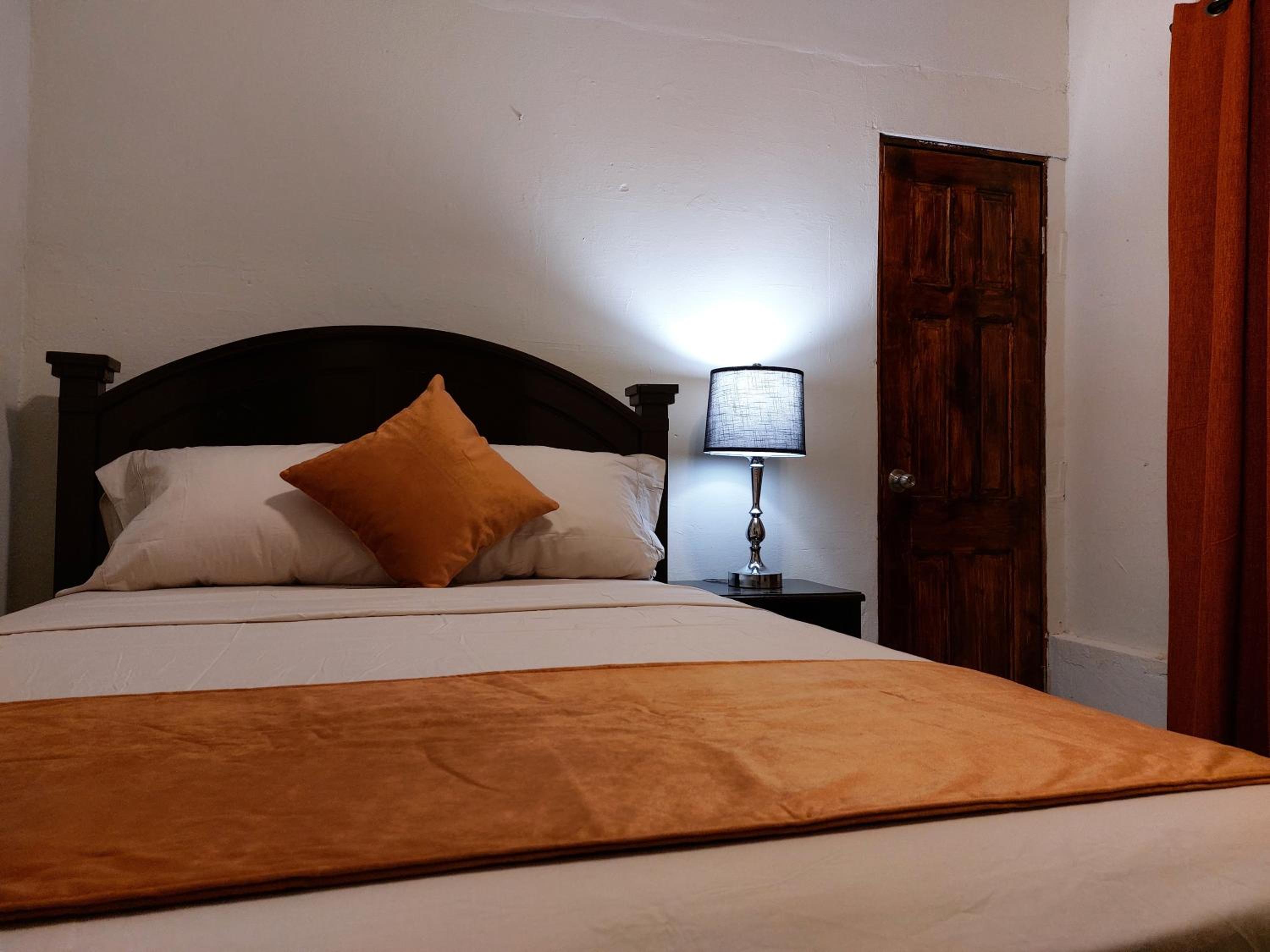 Double Room with Private Bathroom photo 2
