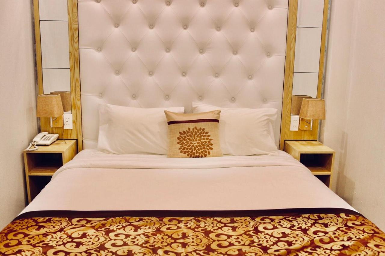 Standard Double Room - Photo 7