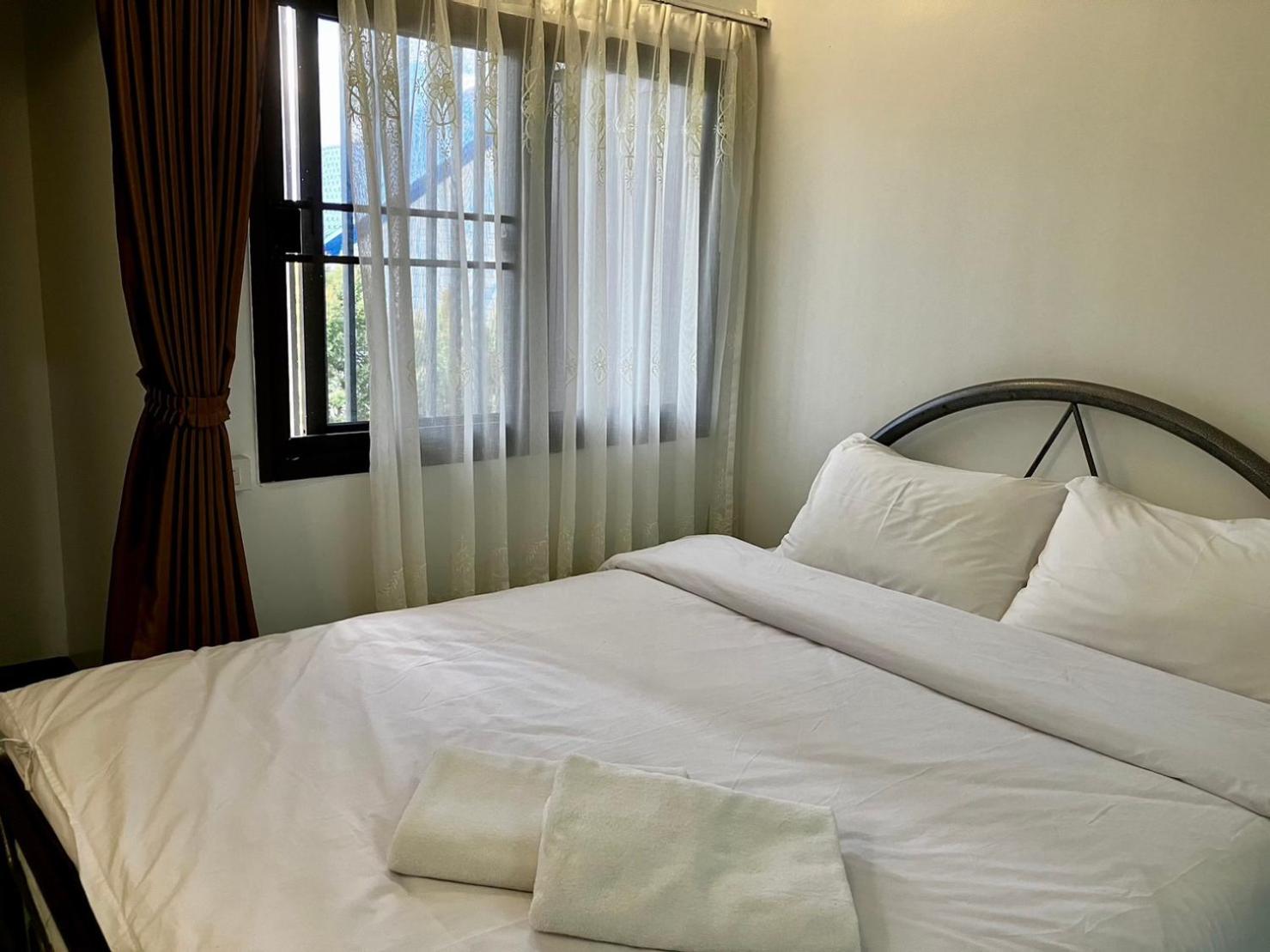 Standard Queen Room with Two Queen Beds photo 1