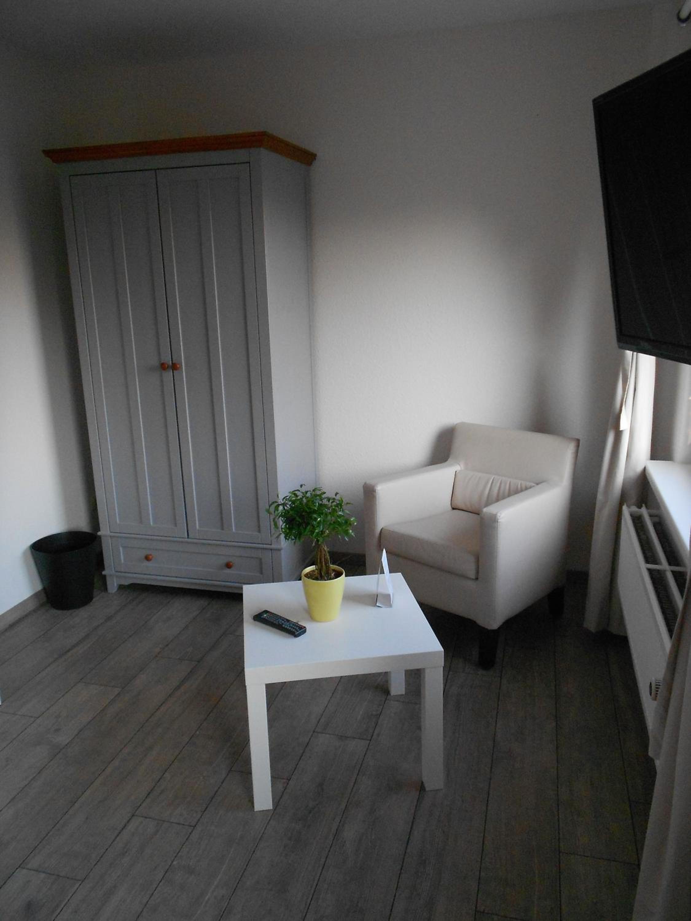 Family Room photo 2