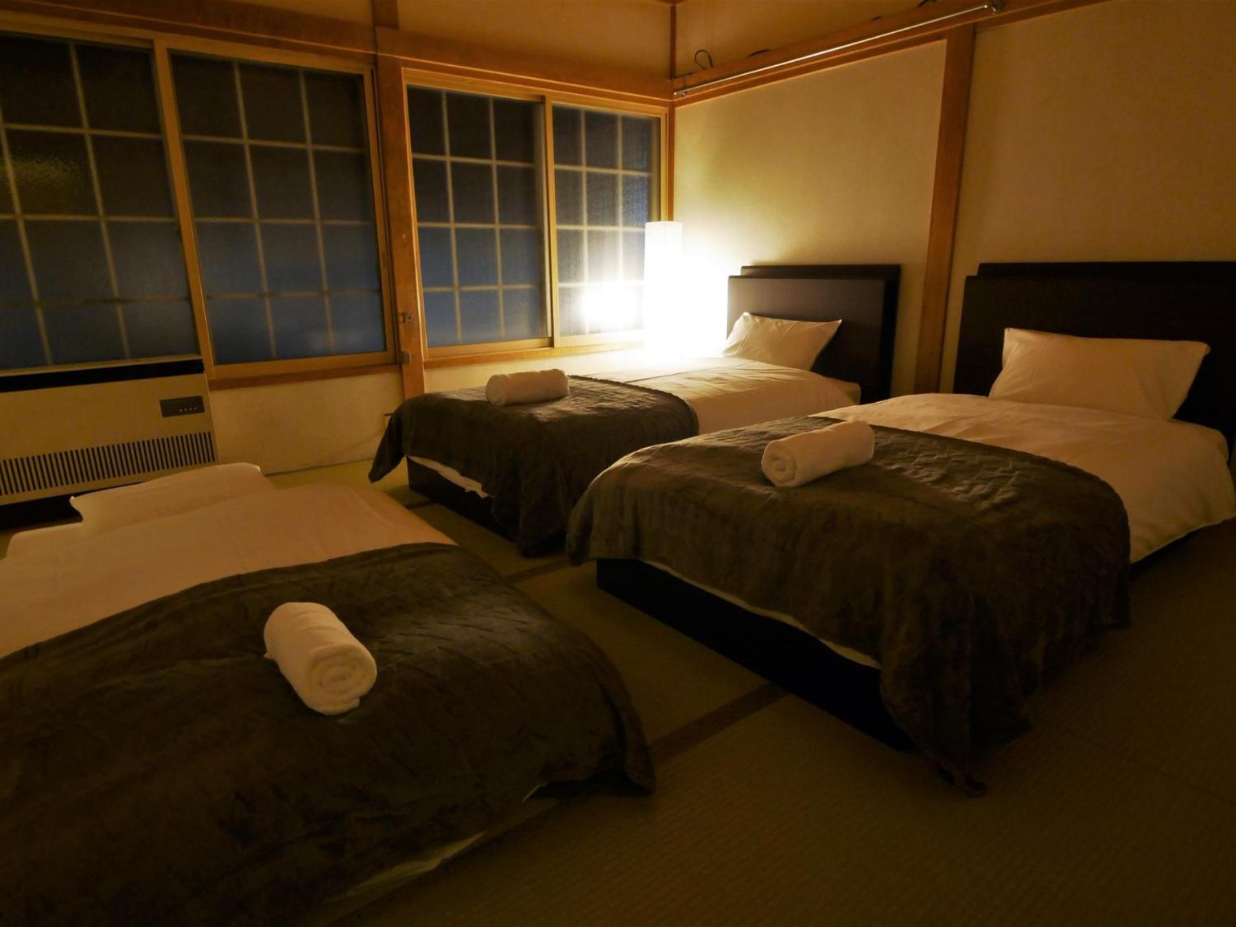 Triple Room with Shared Bathroom - Photo 1