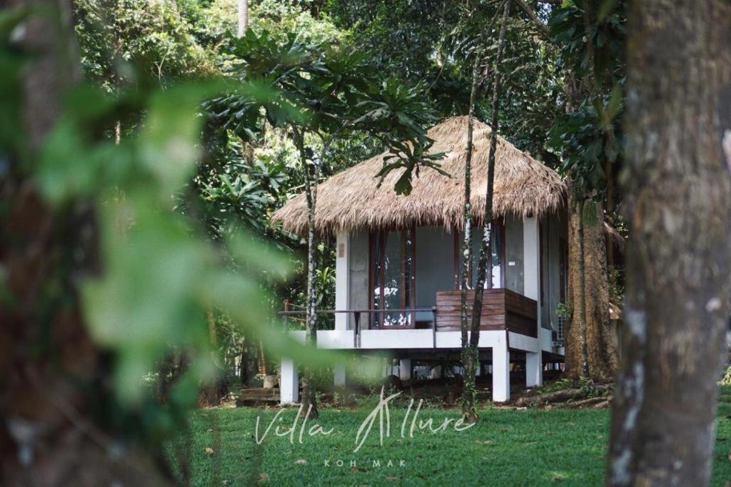 Deluxe Double Room with Sea View - Photo 6