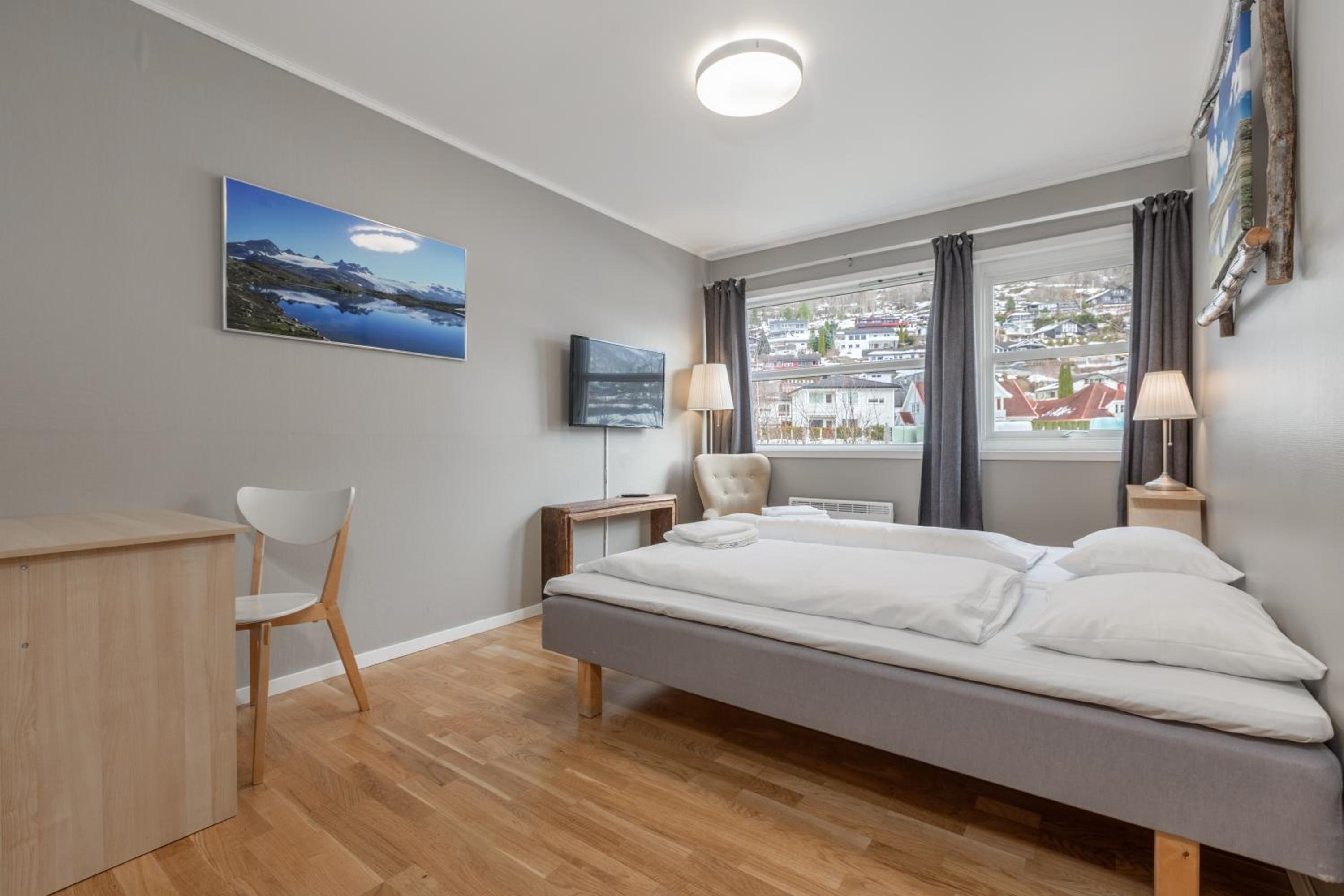 Twin Room - Photo 1