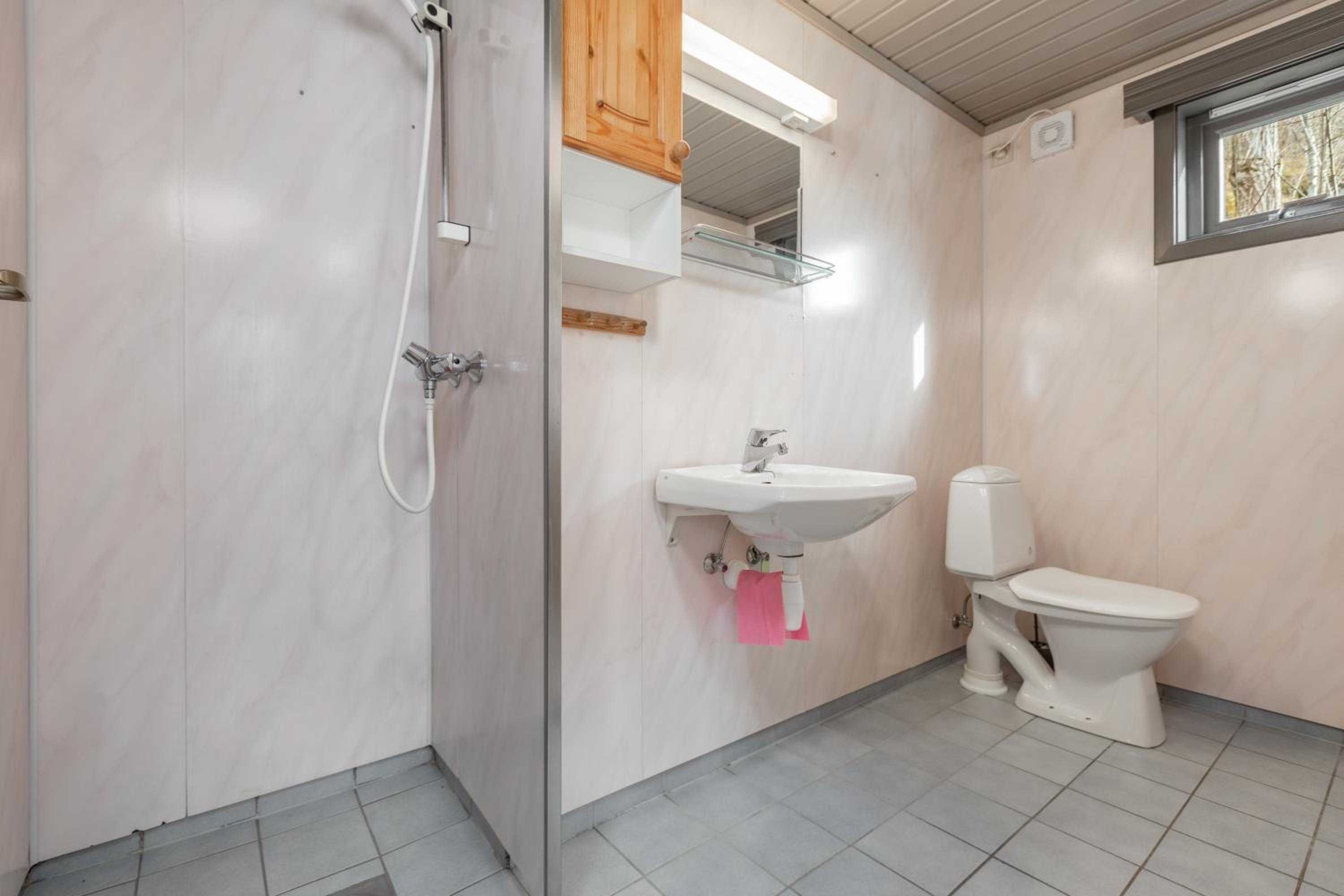 Two-Bedroom Cottage - Photo 9