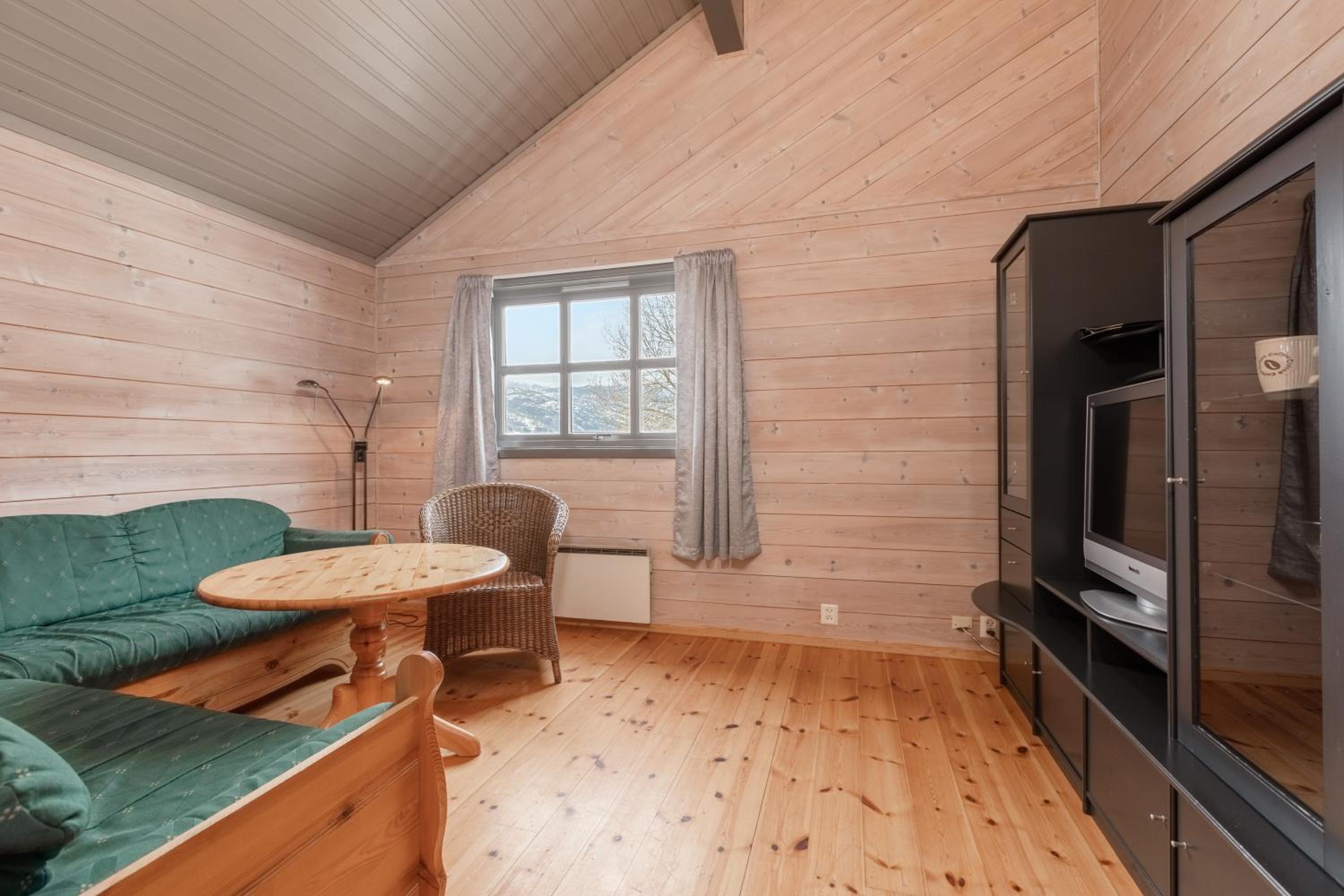 Two-Bedroom Cottage - Photo 1