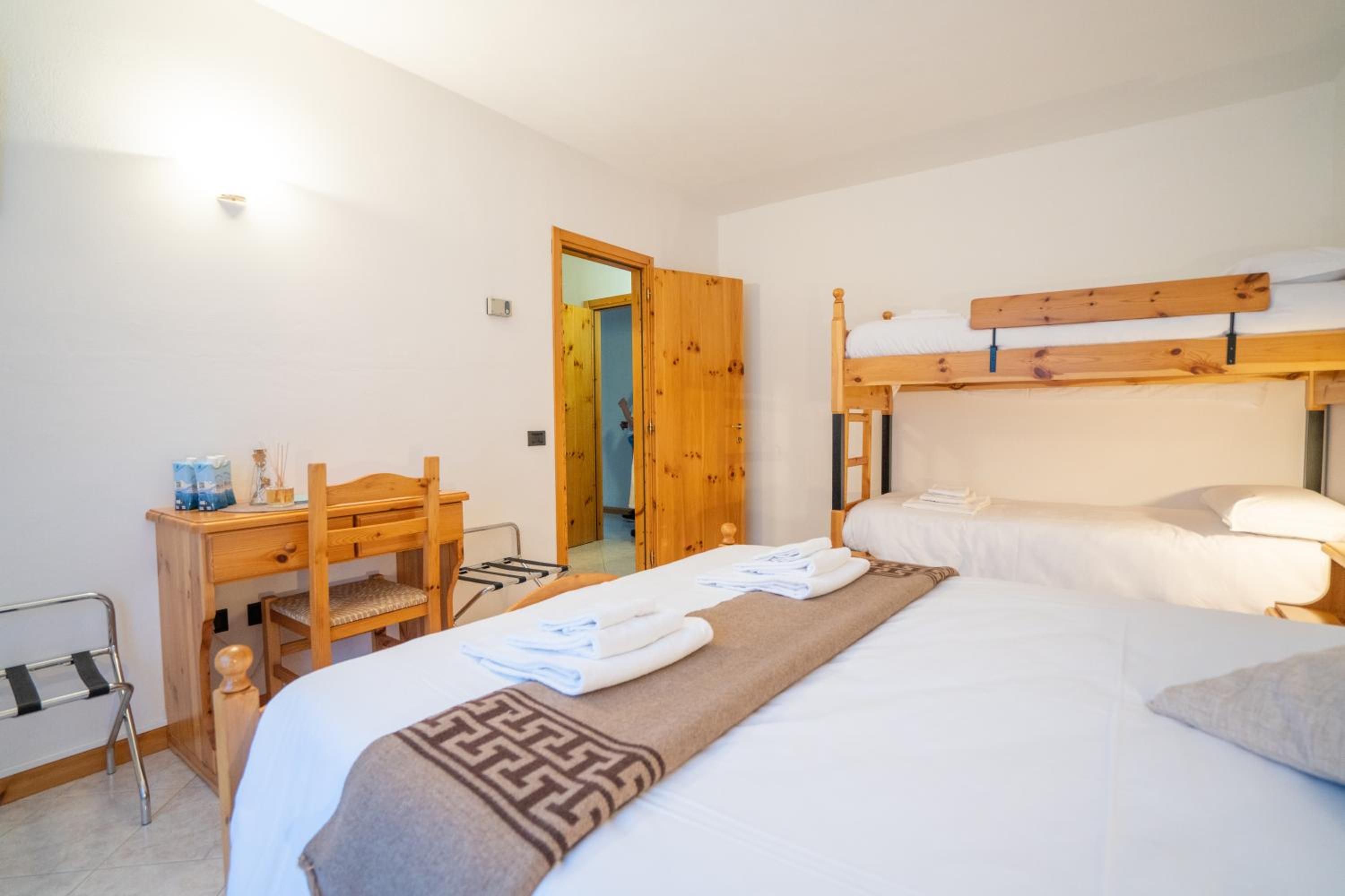 Quadruple Room With Balcony photo 1