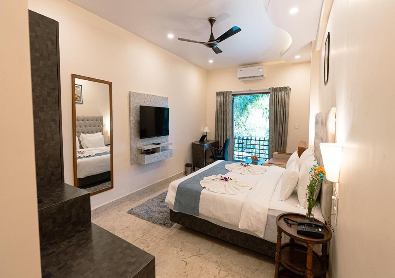 Premium Room With Balcony And Pool View