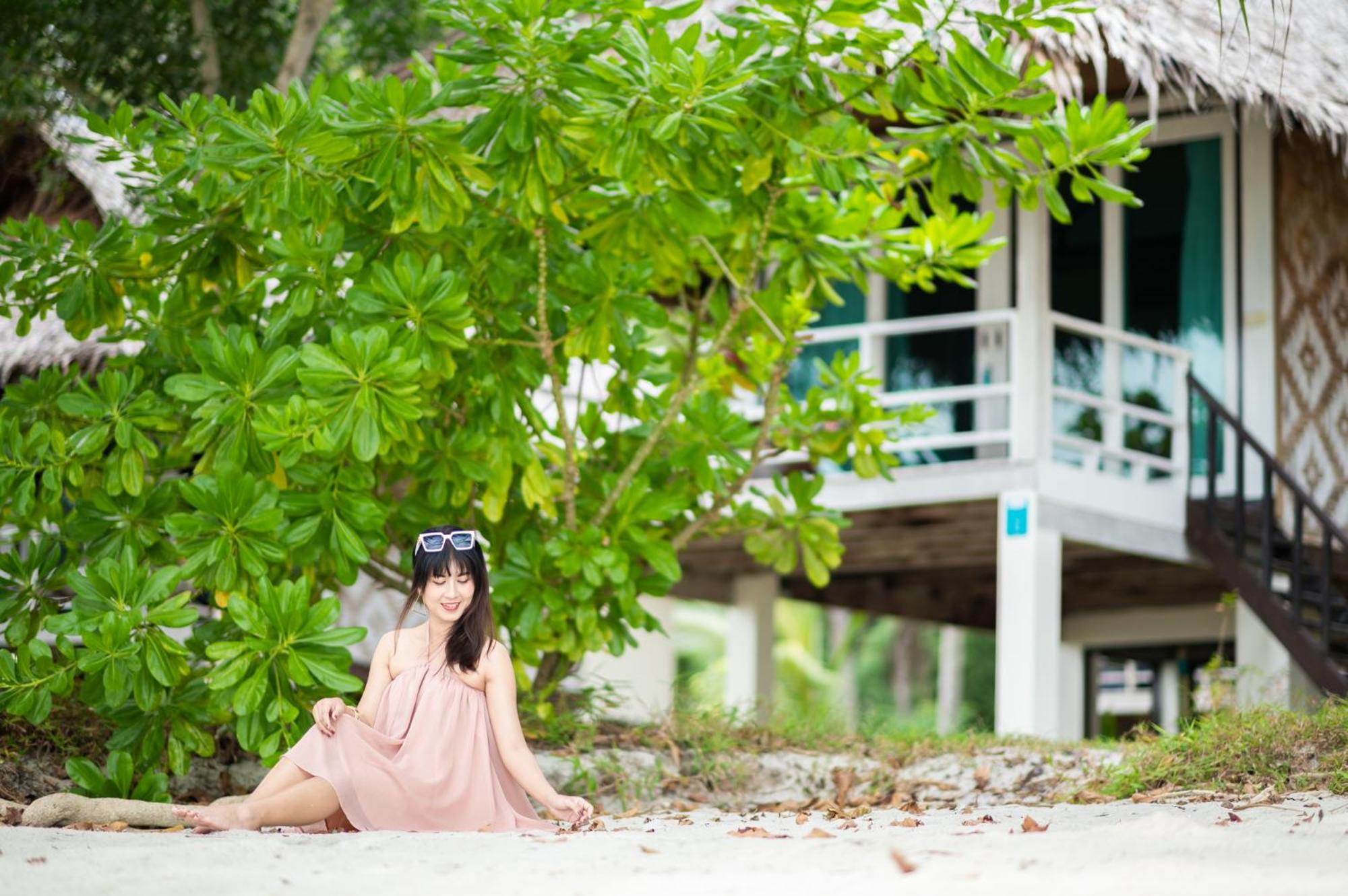 Beach Front Bungalow (Adult Only) photo 3