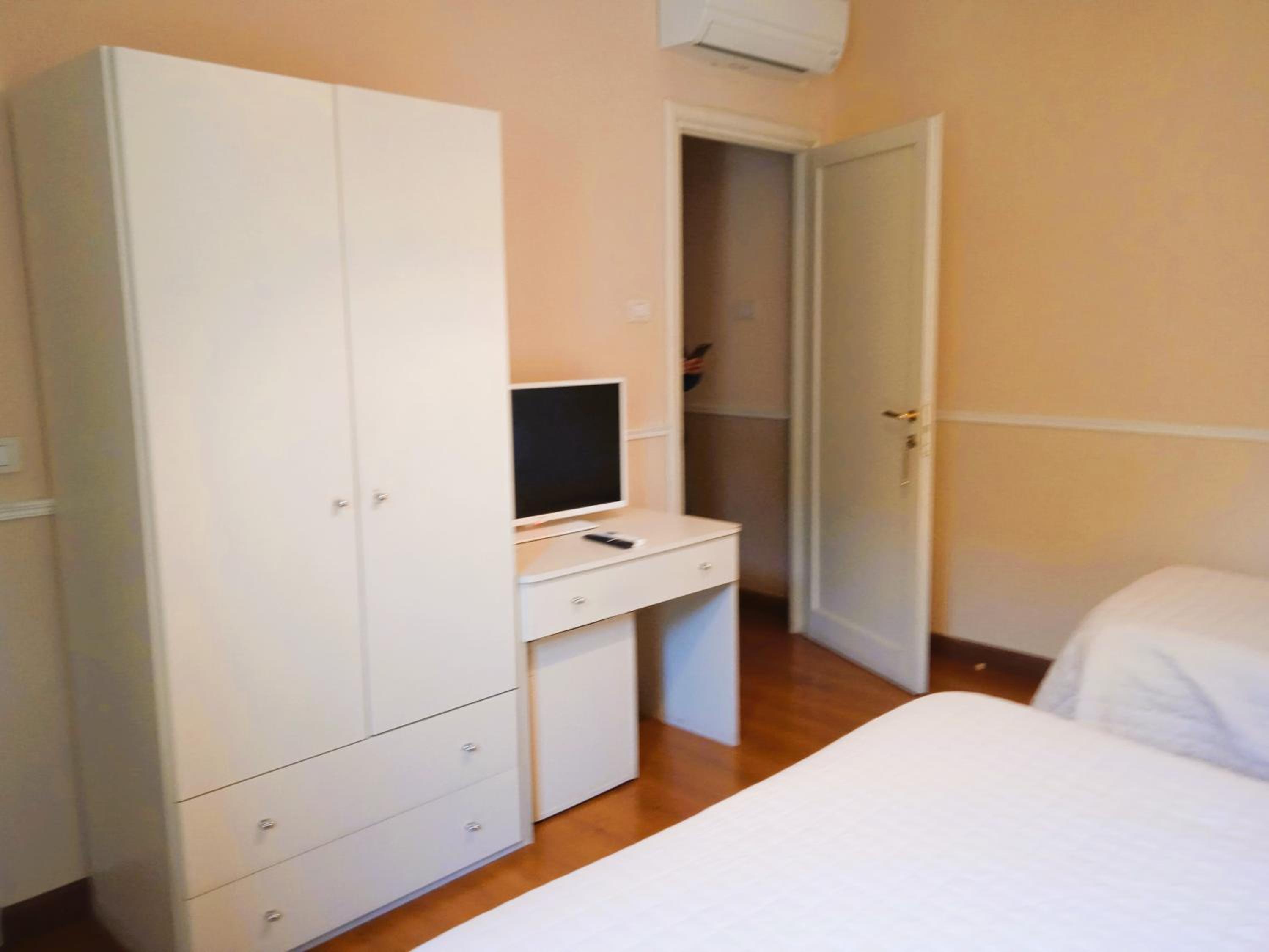 Triple Room - Photo 2