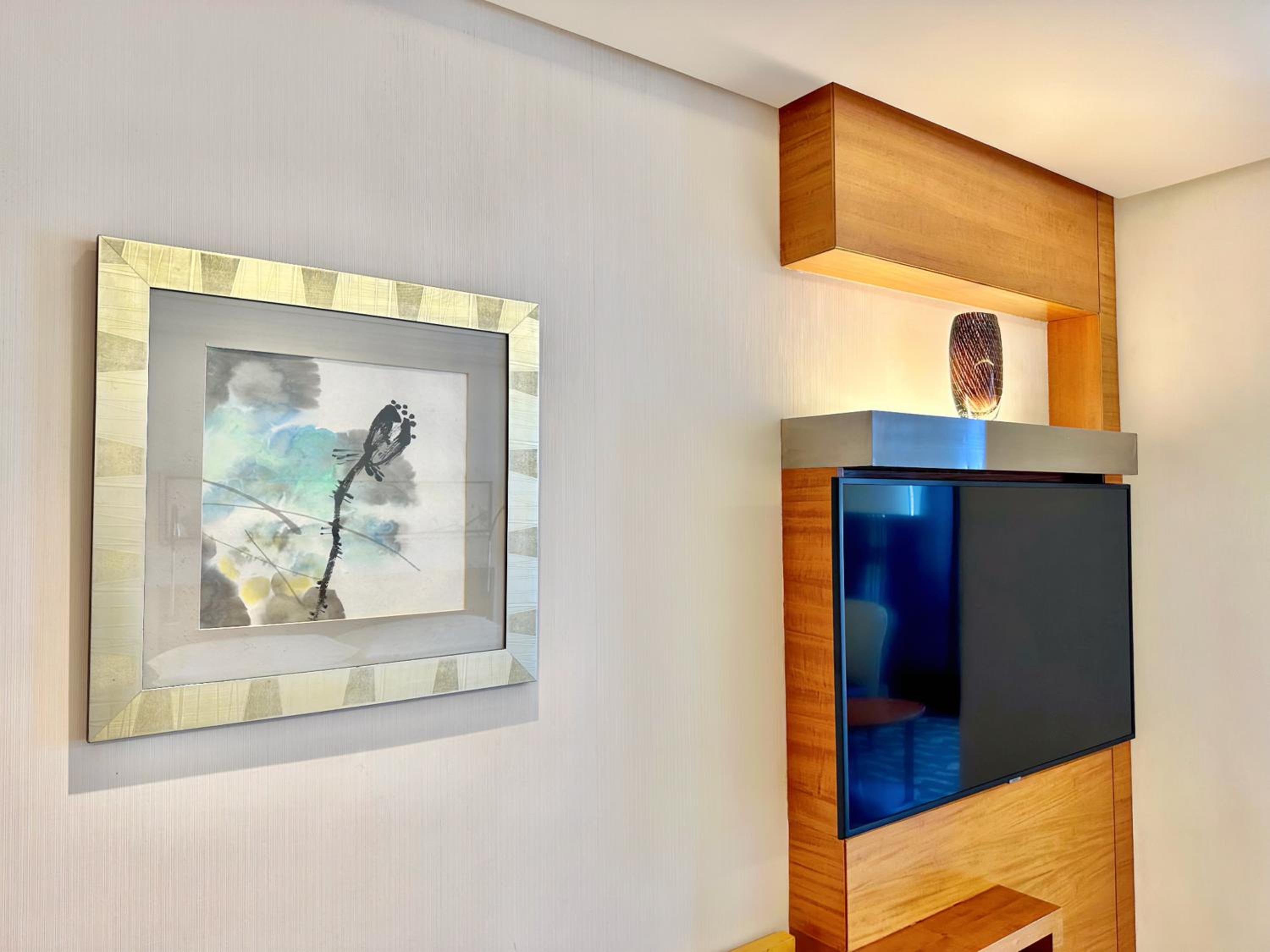Swiss Advantage King Bed Room - Photo 4