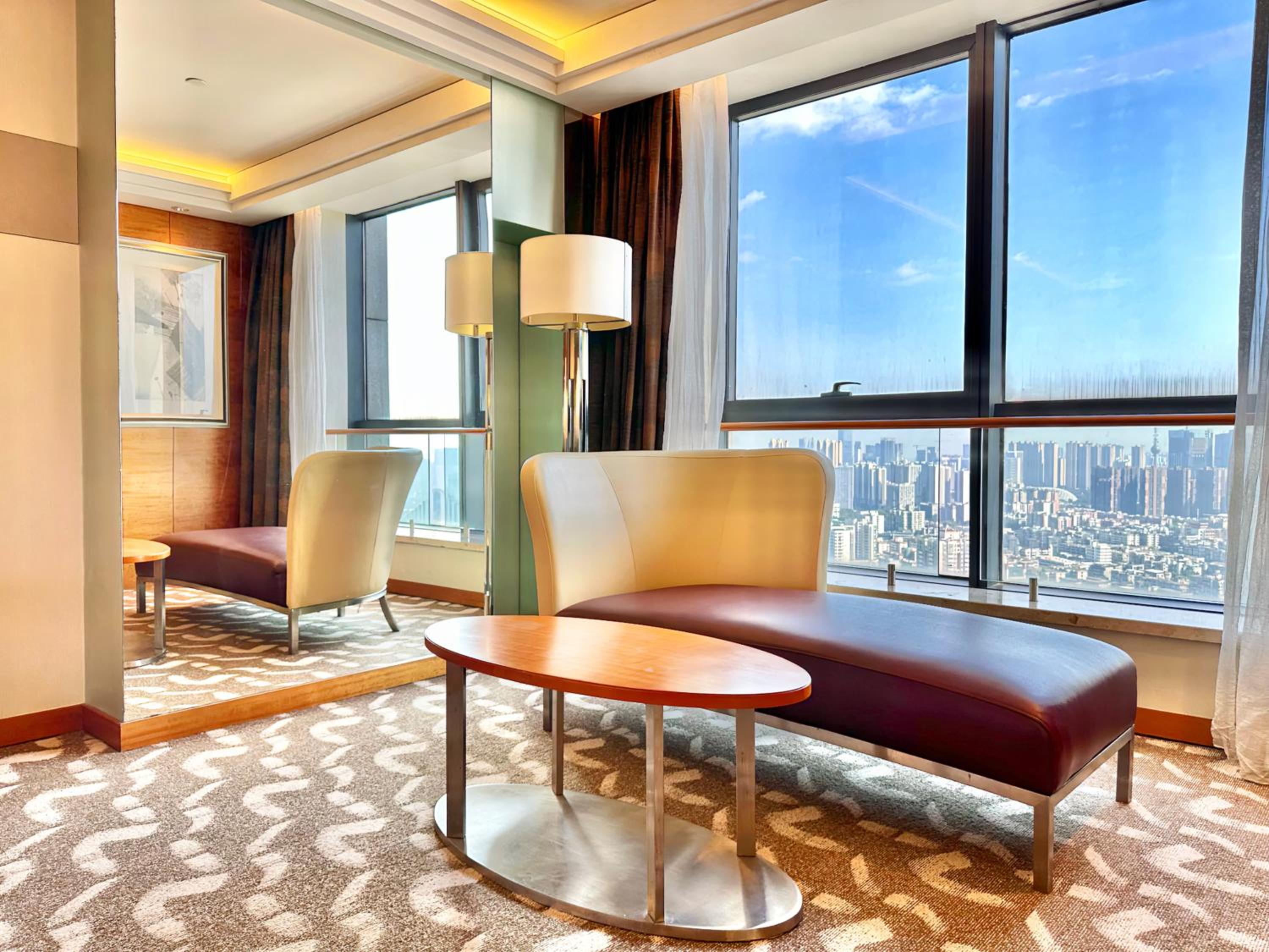 Swiss Executive King Bed Room - Photo 2