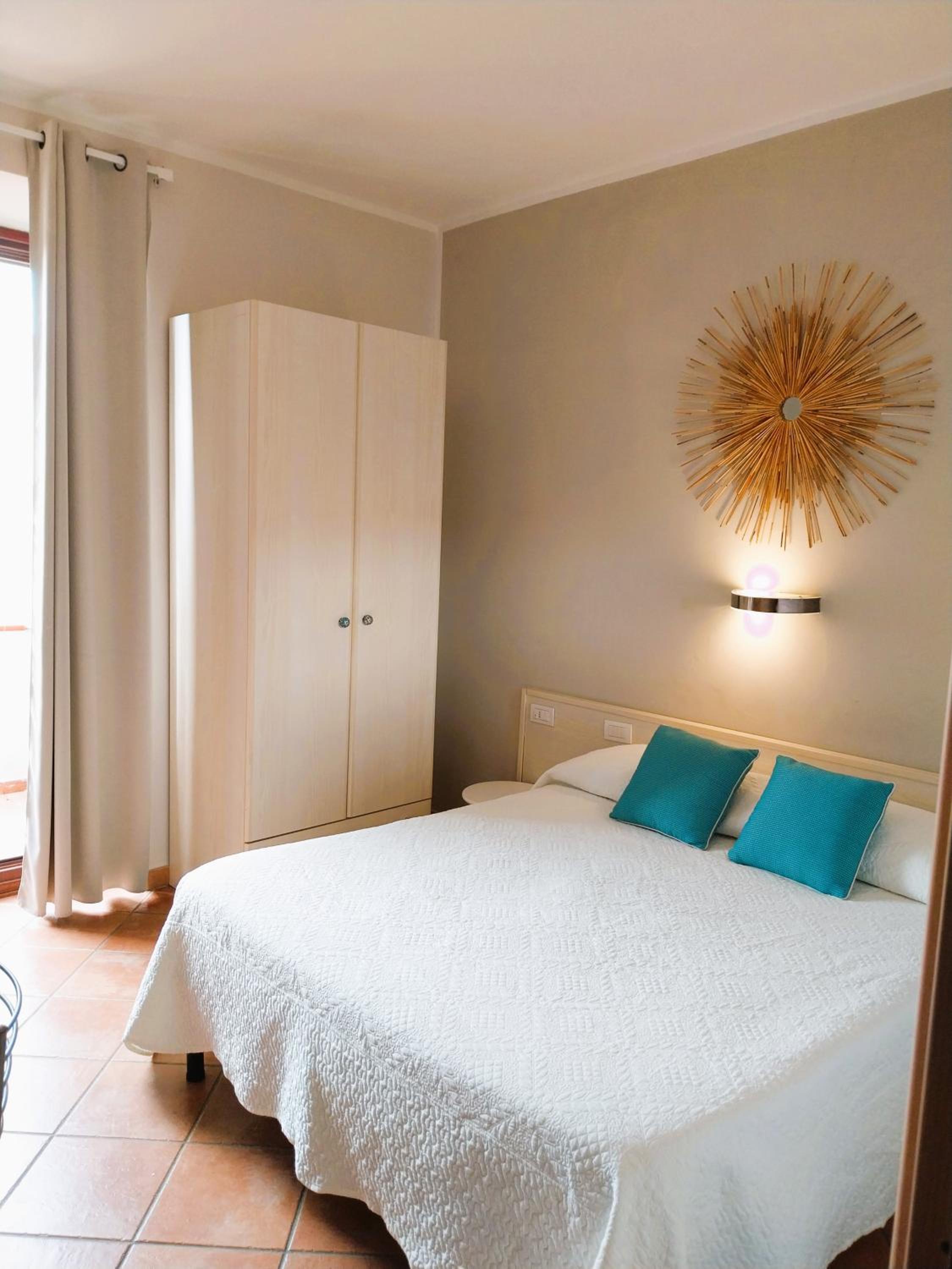 Double Room - Photo 8