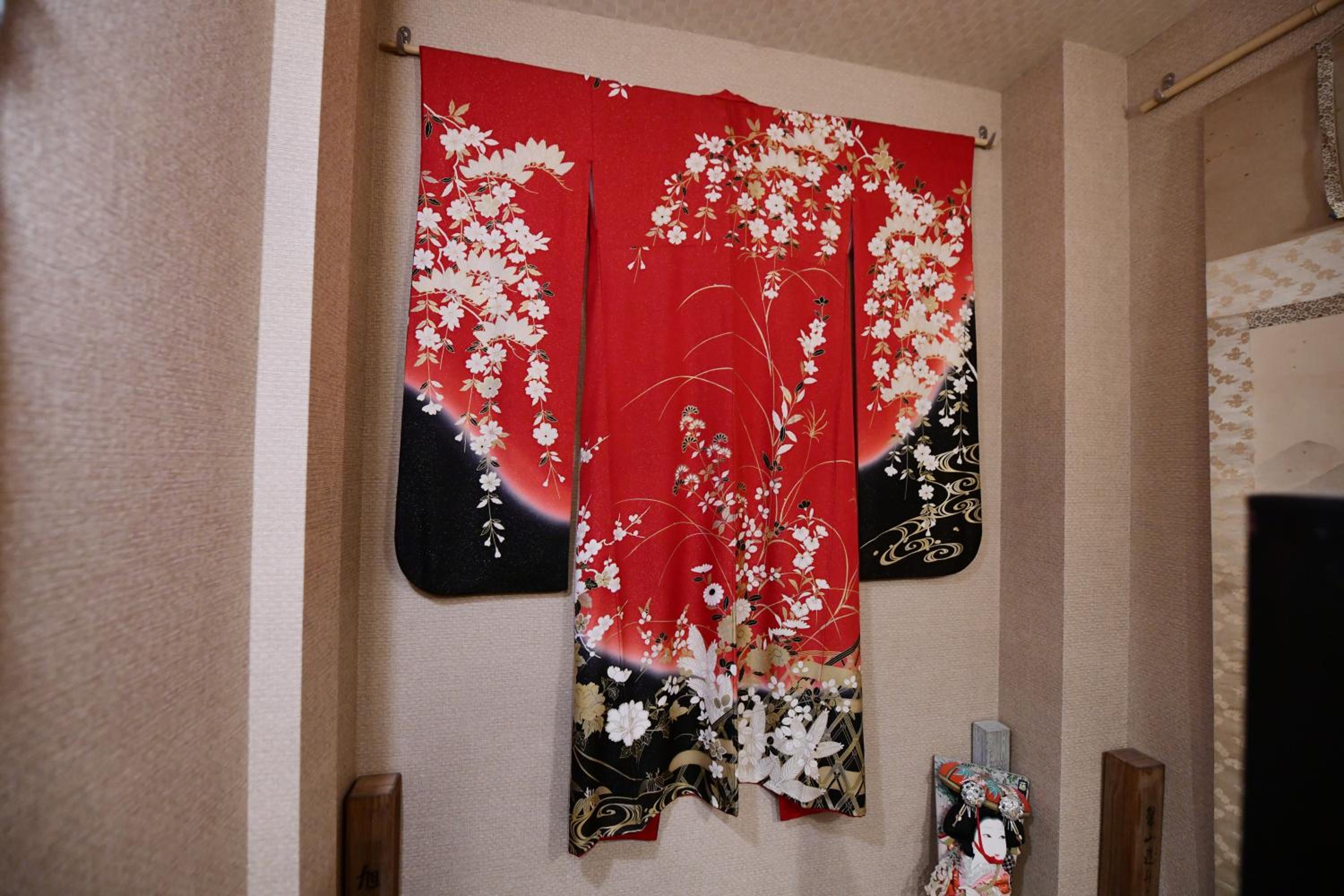 Twin Room with Shared Bathroom photo 2