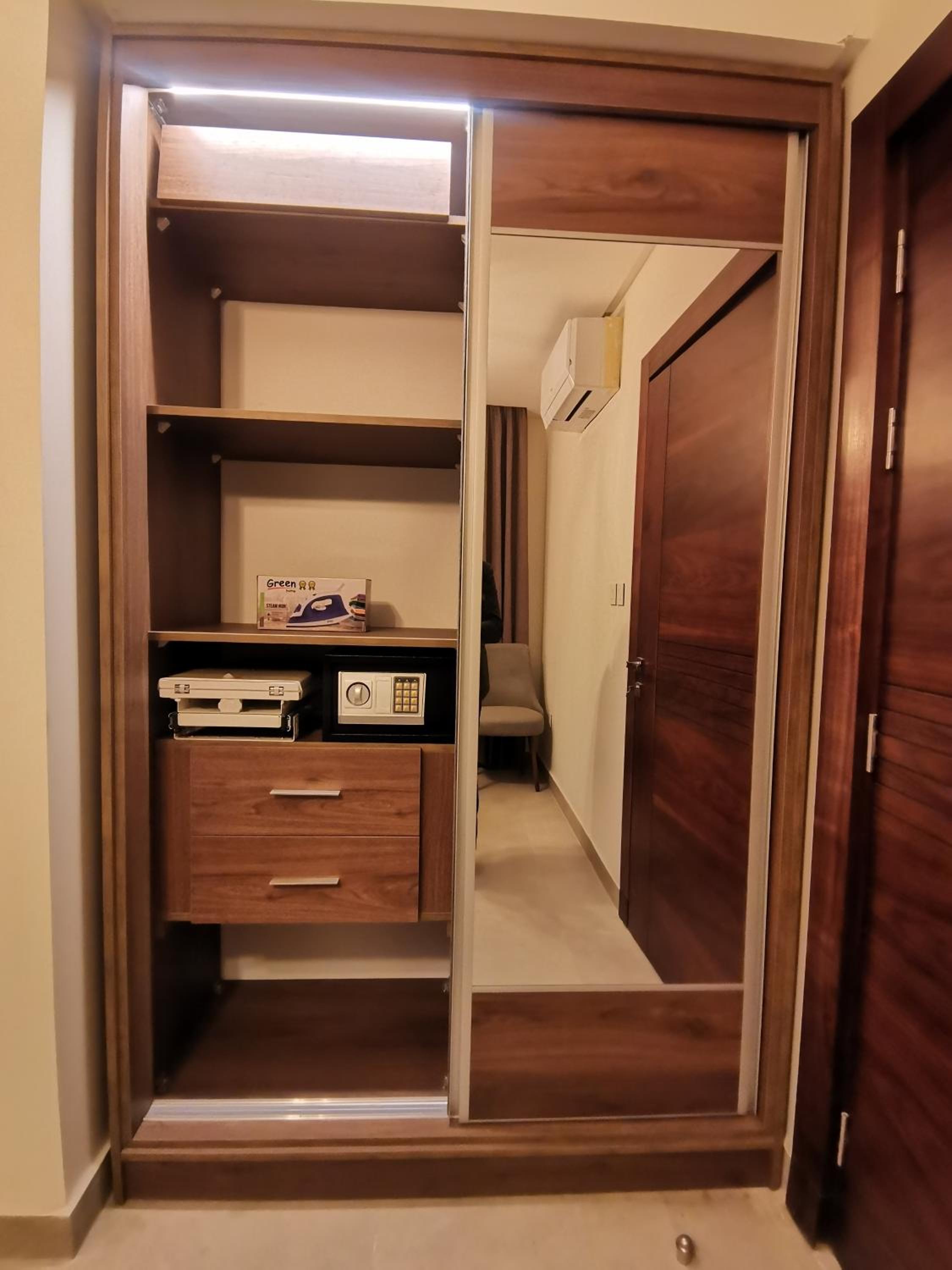 One-Bedroom Suite photo 2
