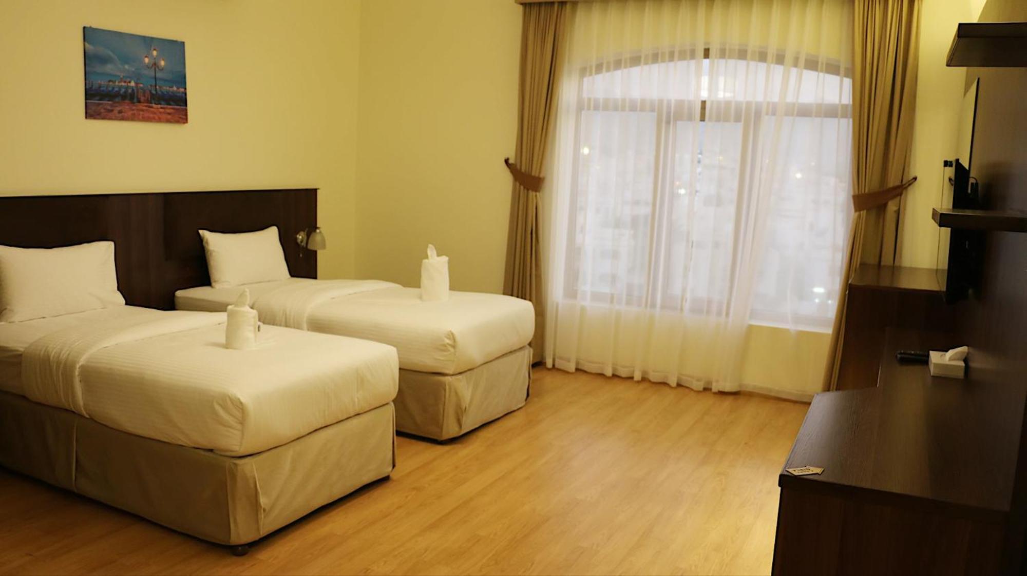 One-Bedroom Apartment photo 3