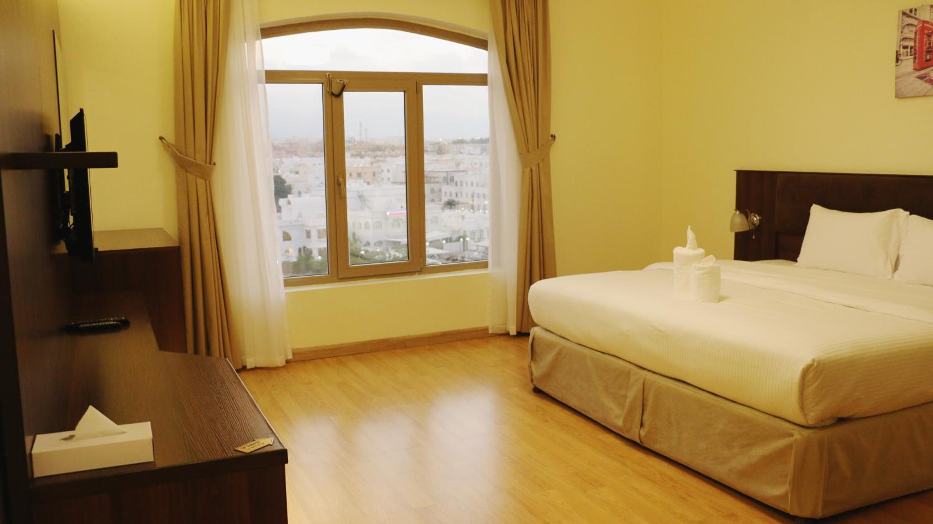 Two-Bedroom Apartment - Photo 2