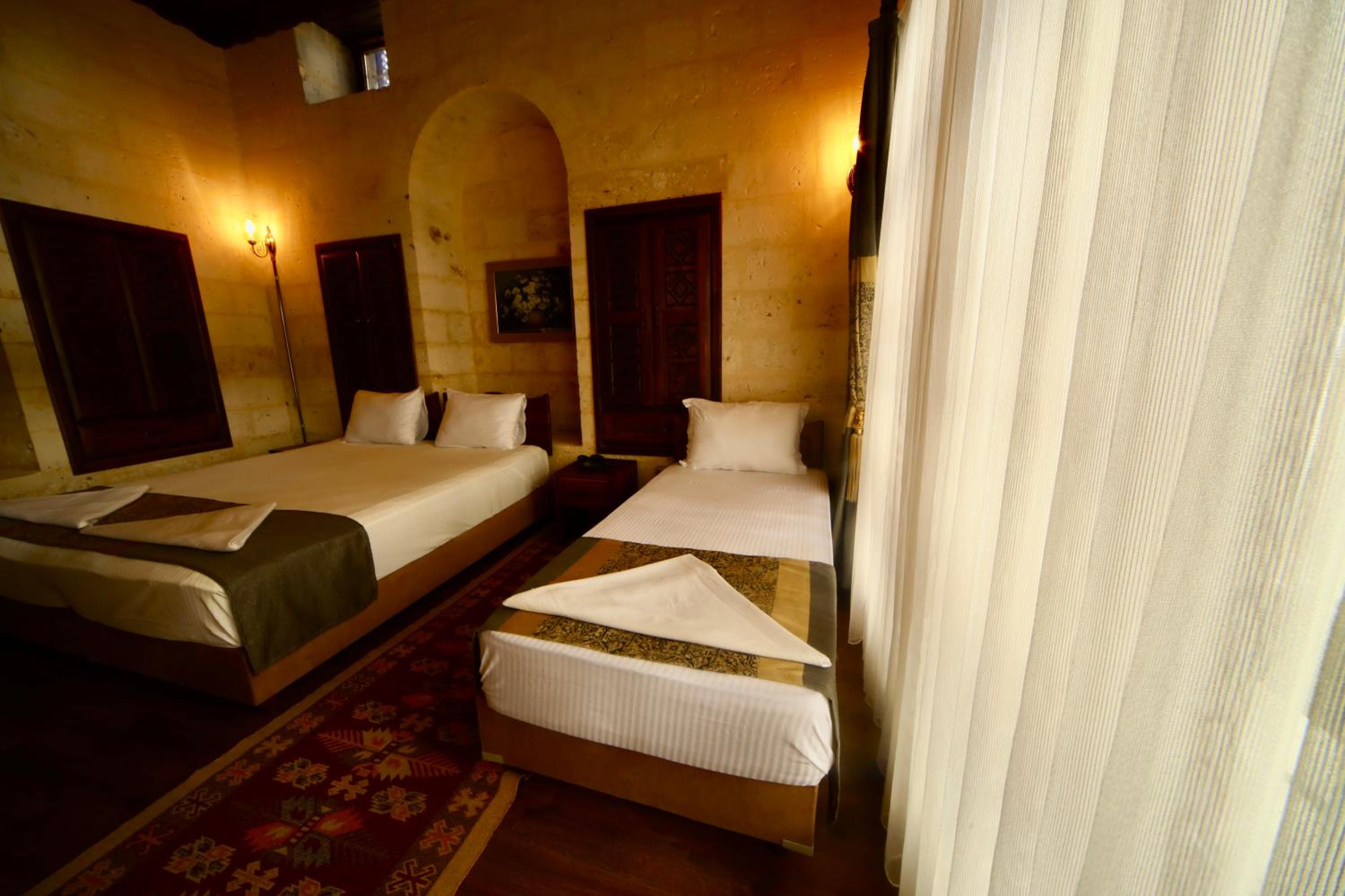 Triple Room - Photo 32