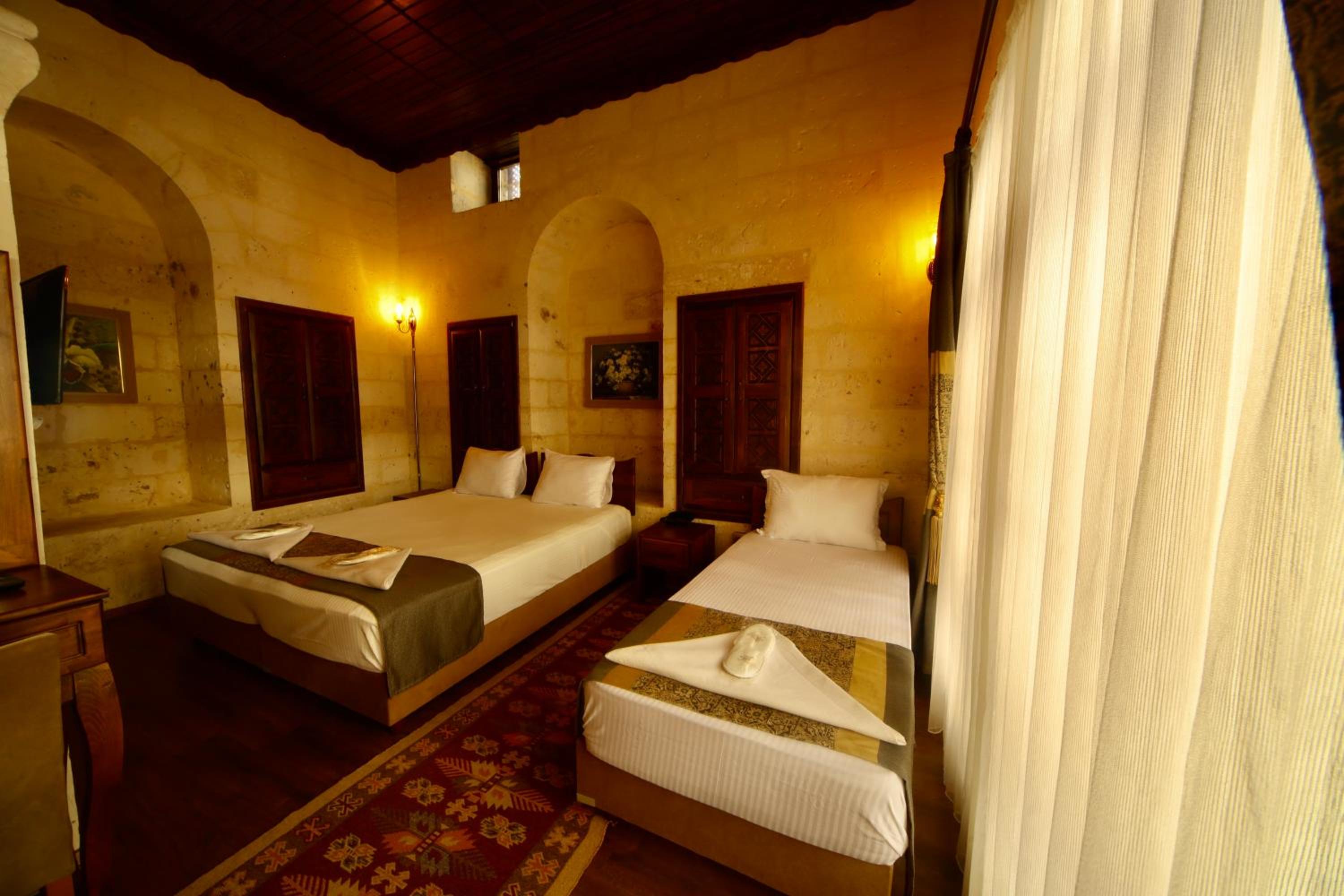 Triple Room - Photo 33