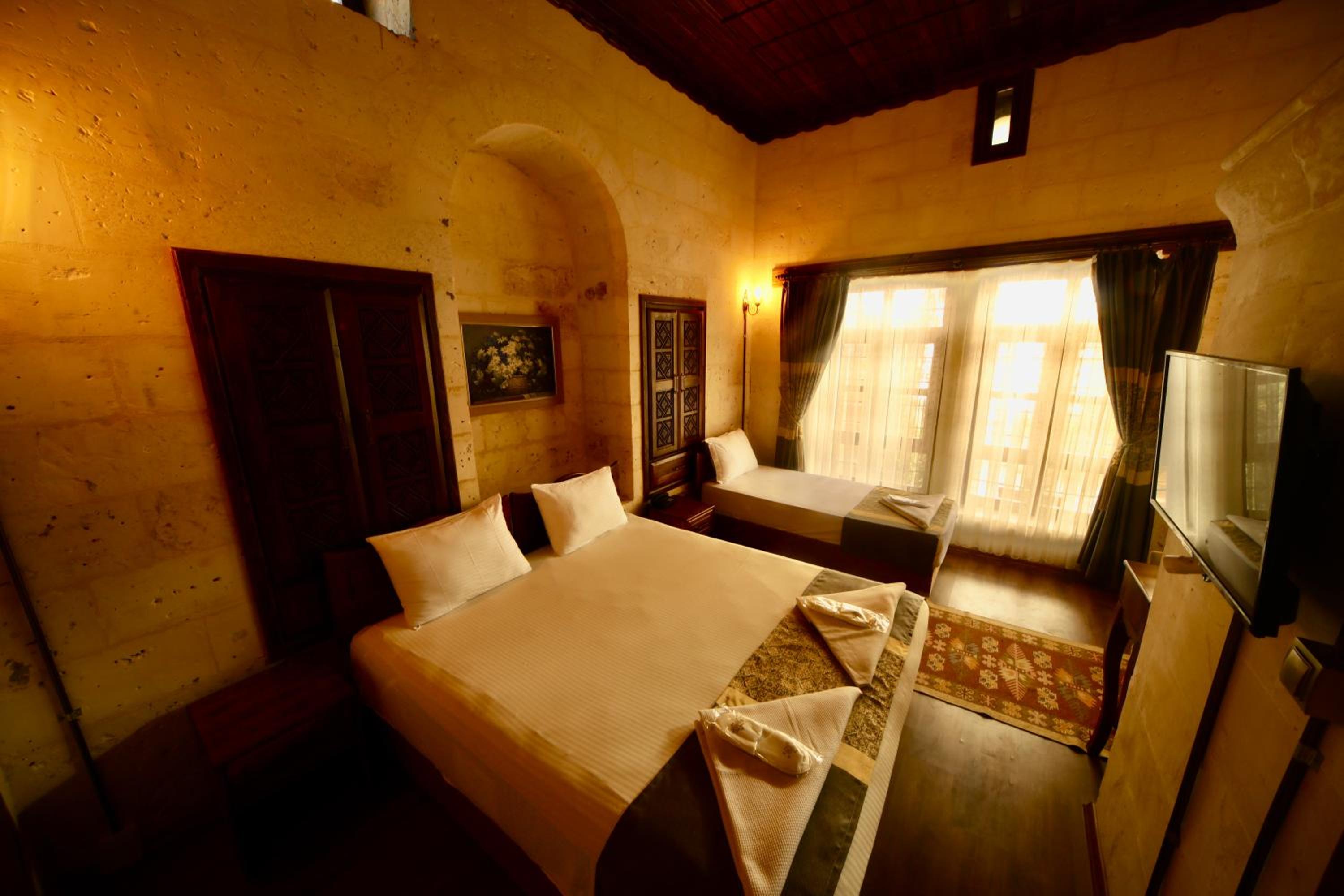 Triple Room - Photo 35