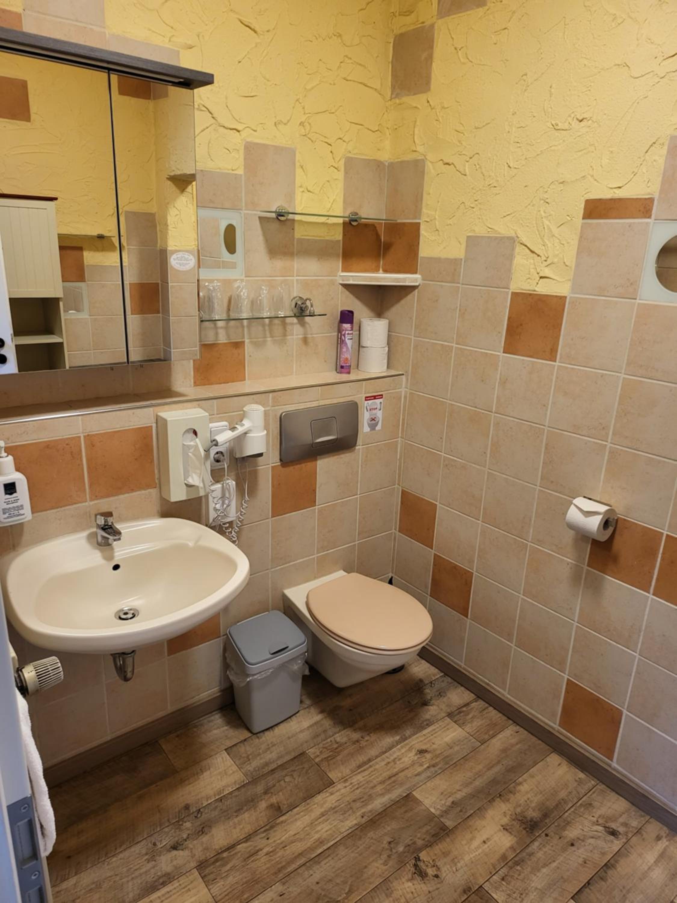 Apartment - Photo 2