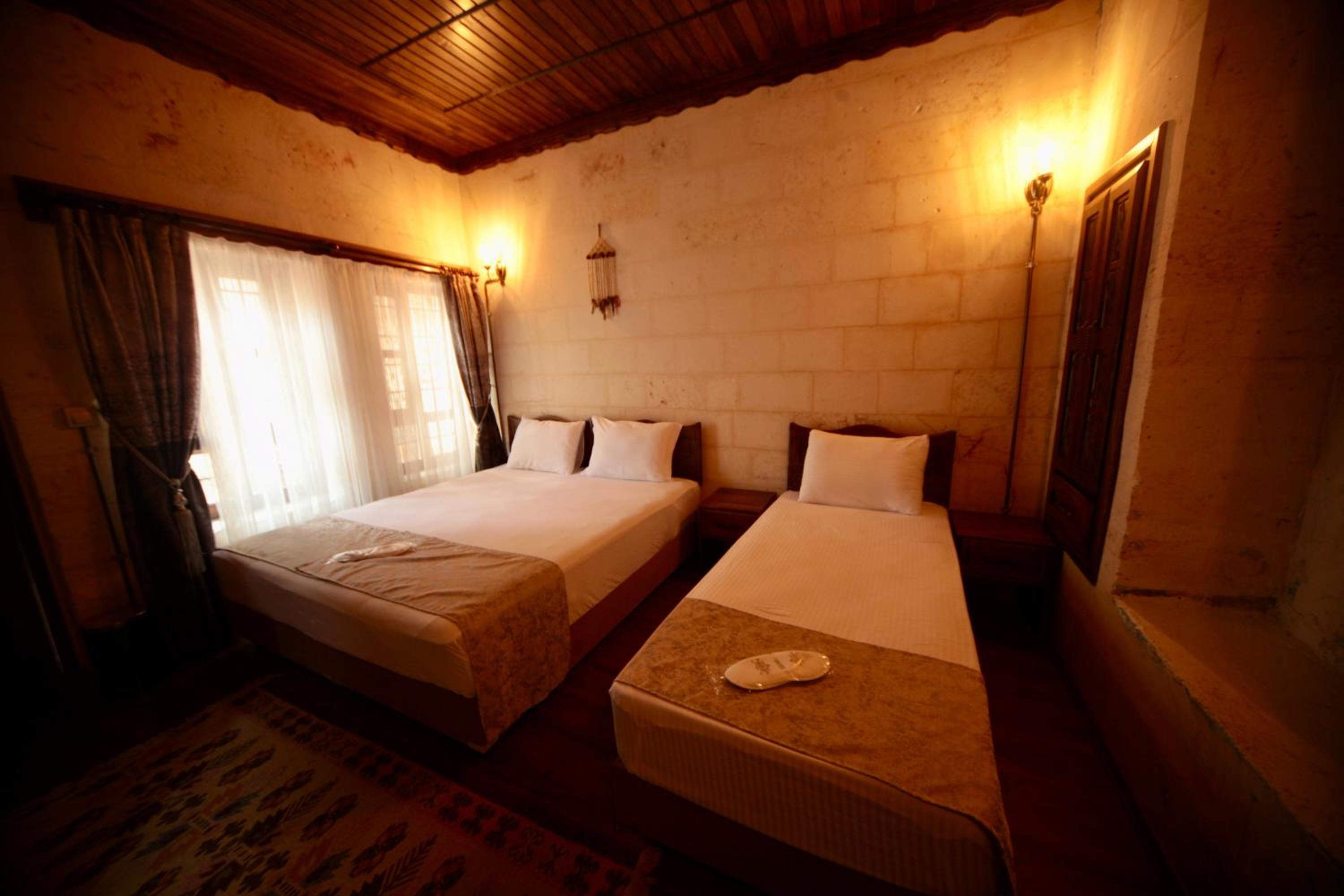 Triple Room - Photo 29